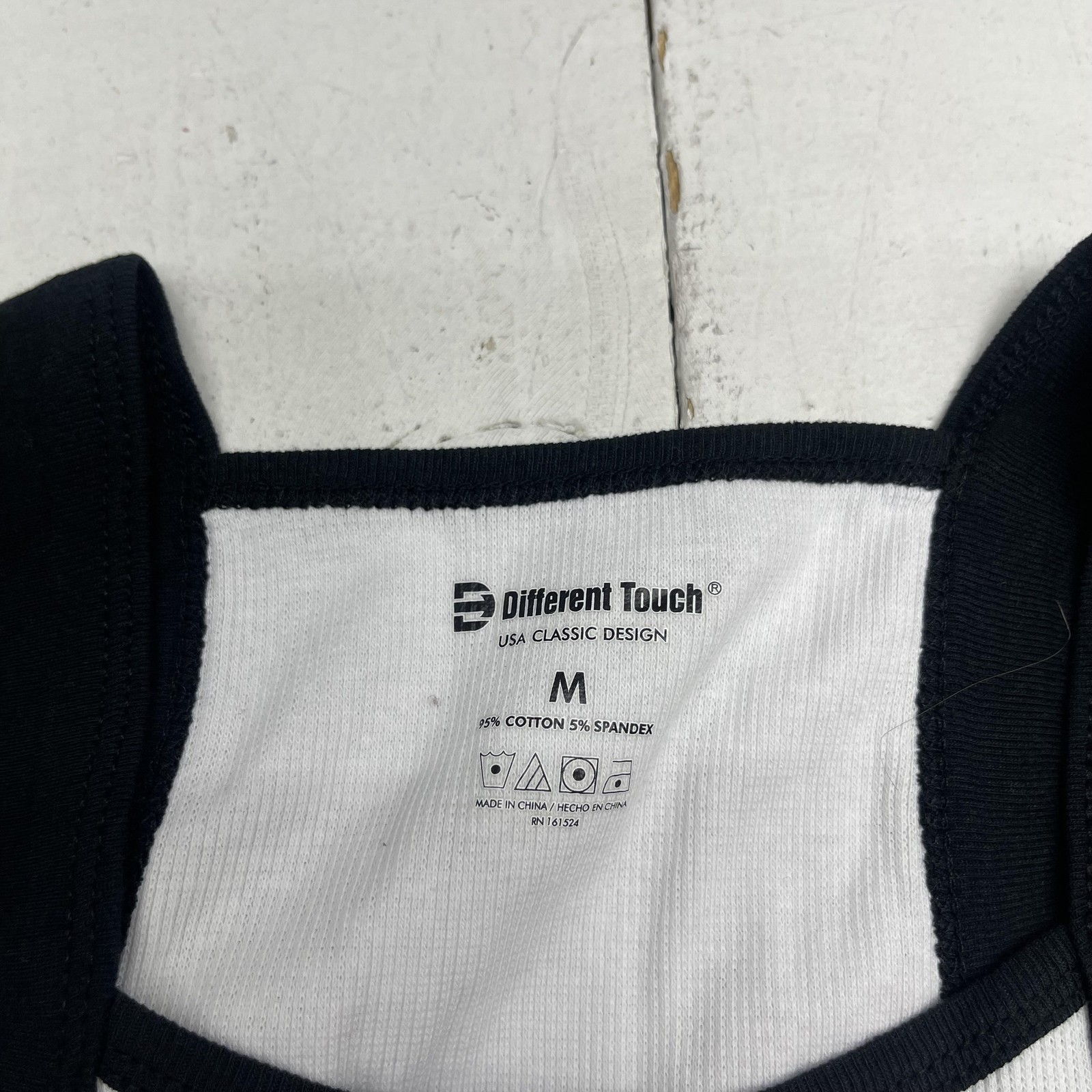 Different Touch Tank Undershirt Mens Medium White 2 Pack Stretch Tagless