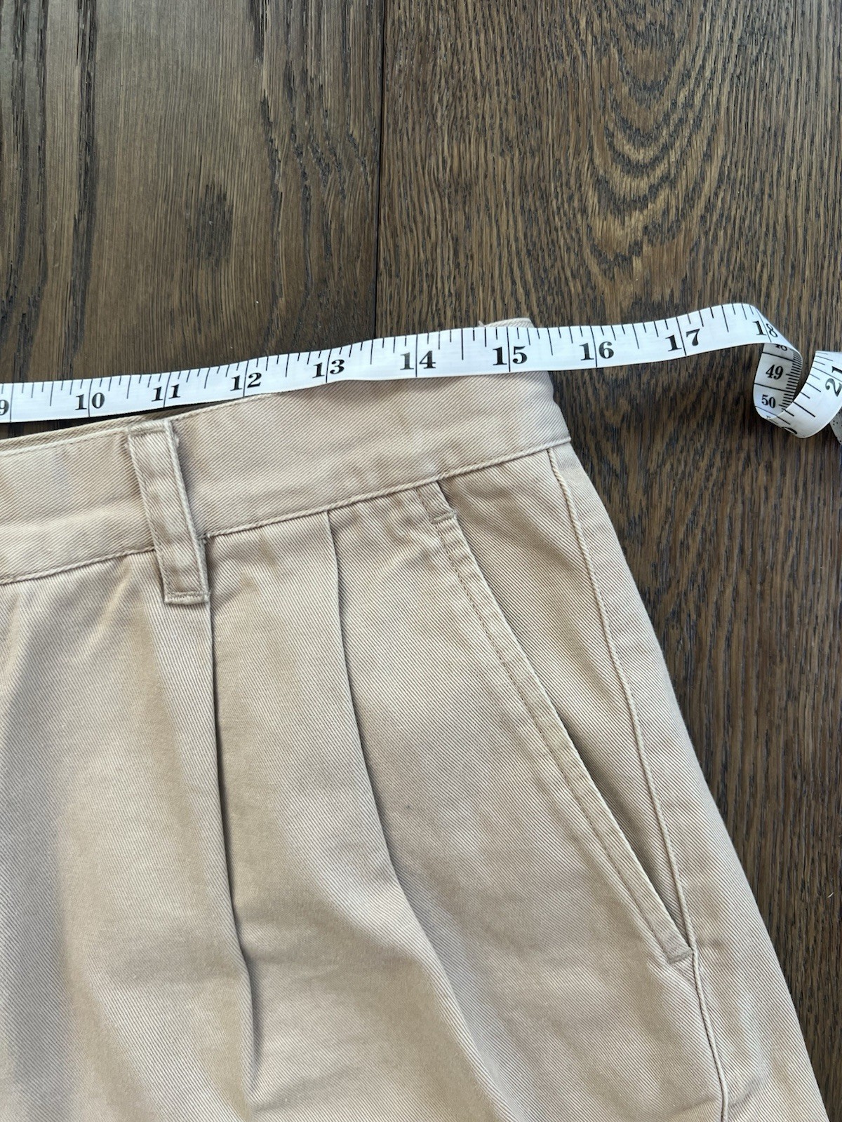 VTG Banana Republic Men’s Khaki Chino Shorts Double Pleated Size 33 (fits 31)