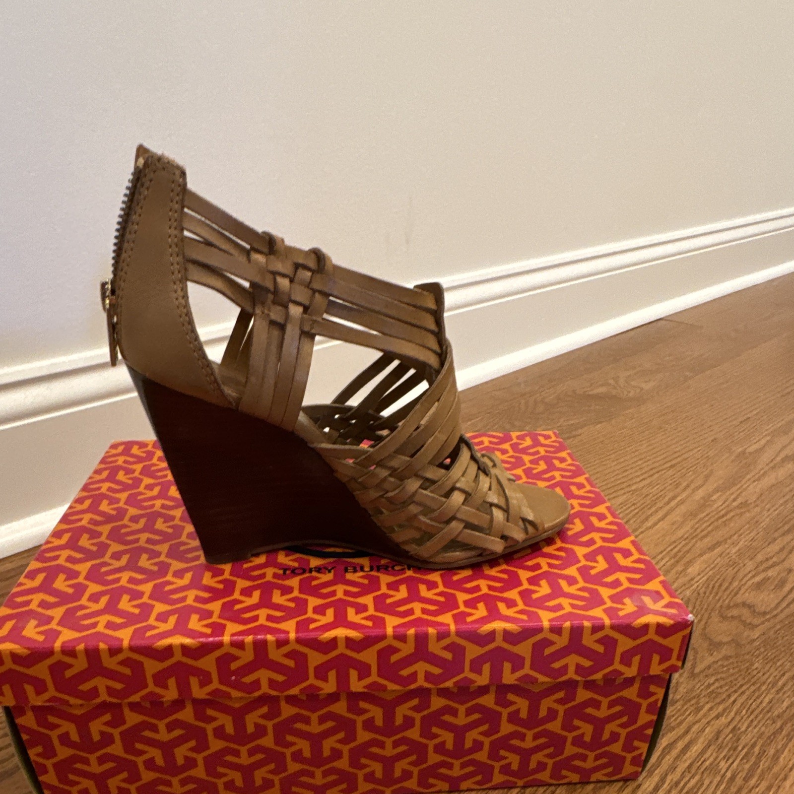 TORY BURCH brown Tan leather woven slingback wedge Sandals size 7