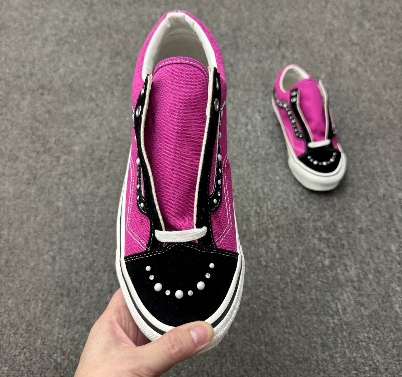 VANS PEARLIZED Women’s Low Top Lace-Up Studded Sneakers Pink/Black(readbelow)