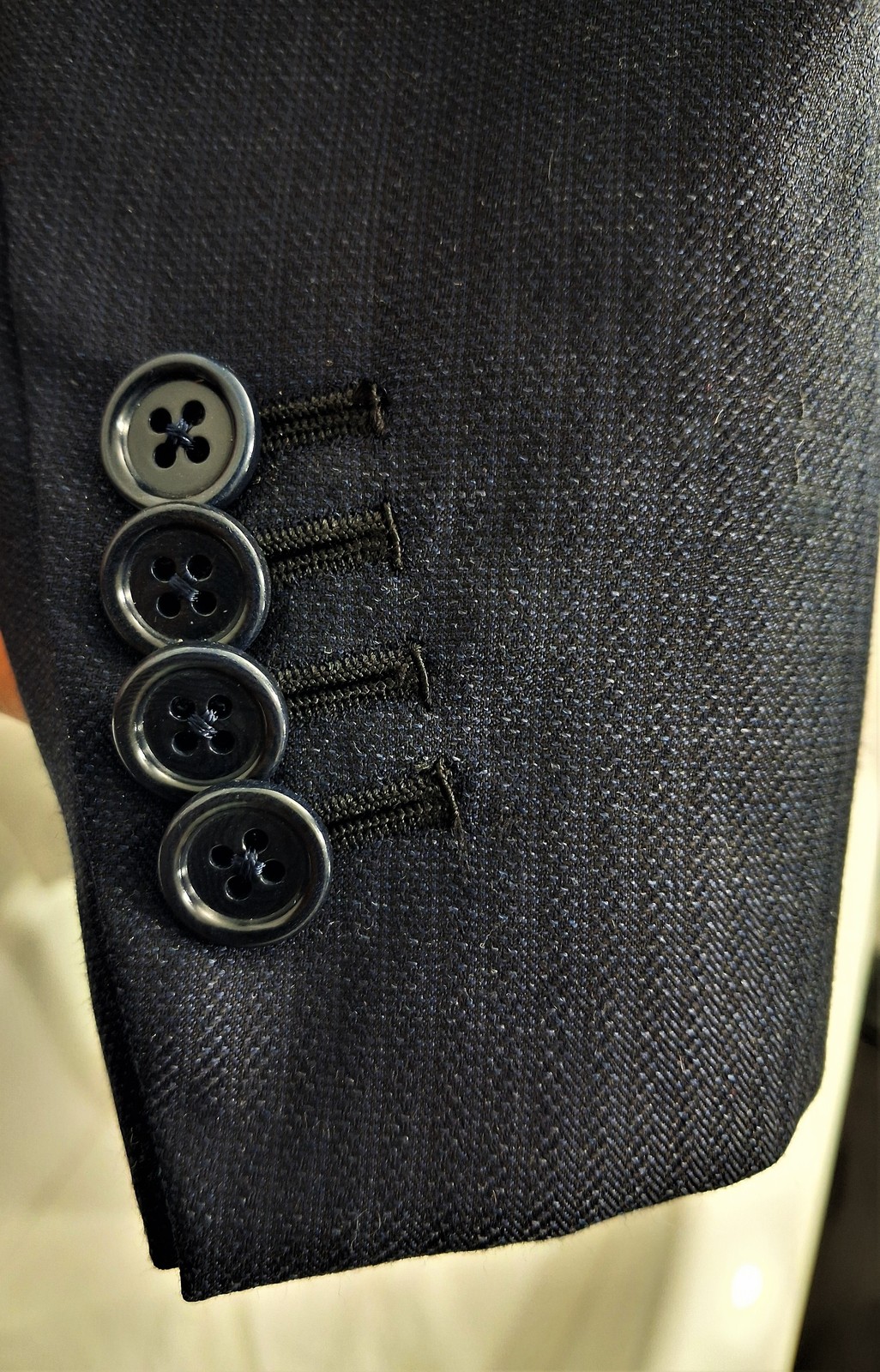 Brioni Italy NM Colosse Suit 48R Midnight Slate Micro Herringbone Working Cuffs