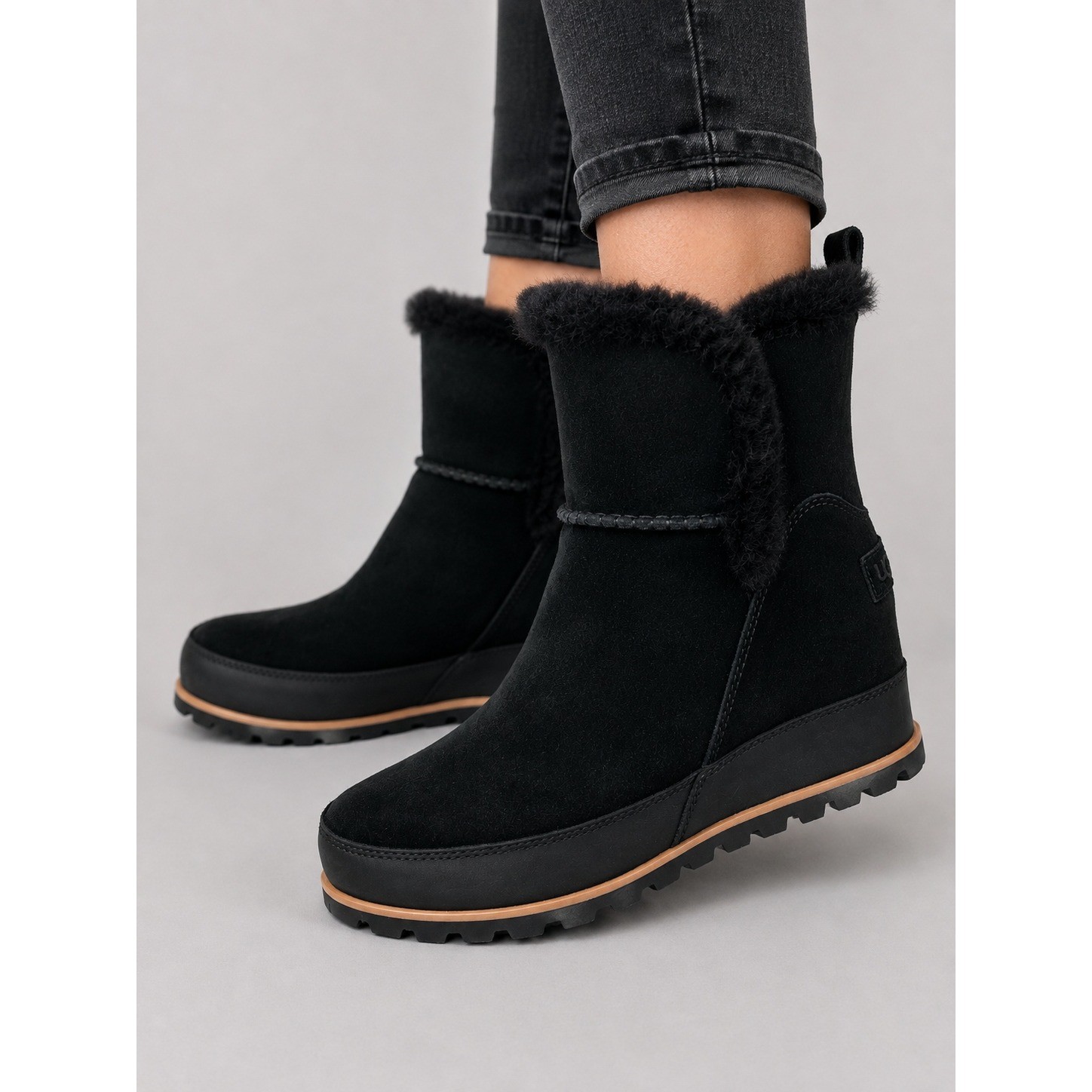 New UGG Classic Femme Short Boots Women 10 Black Suede Hidden Wedge Sherpa Lined