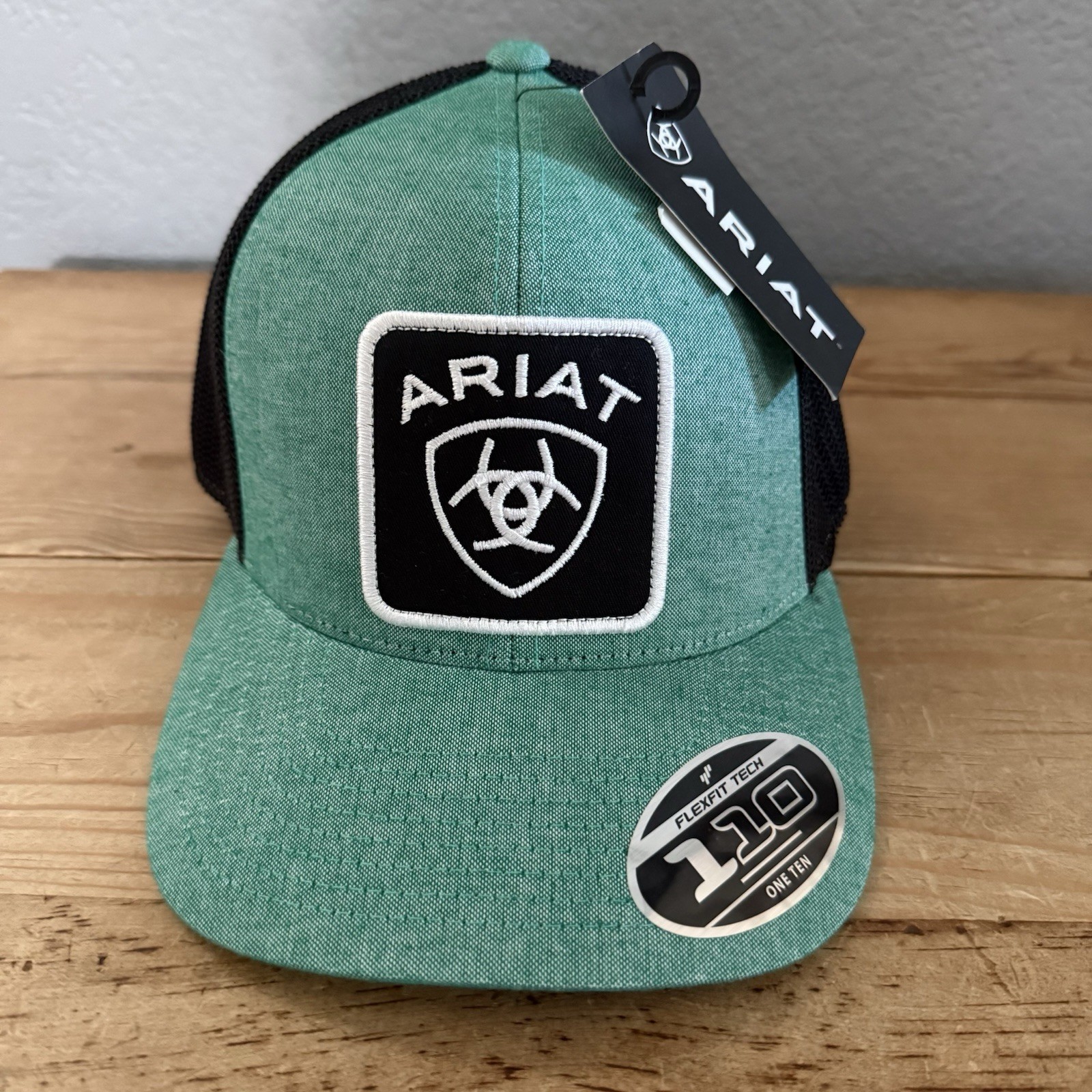Ariat Men’s 110 FlexFit Tech Adjustable SnapBack Hat Green Black Cowboy