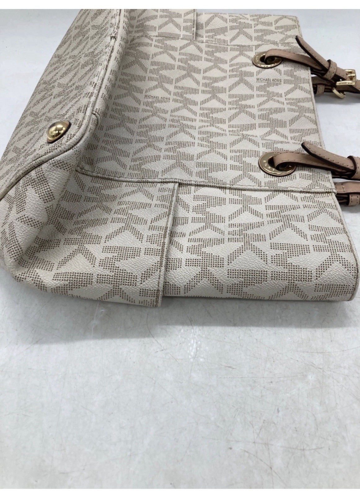 Michael Kors Signature Beige Logo Large Tote Zip Top Gold Hardware MK Charm