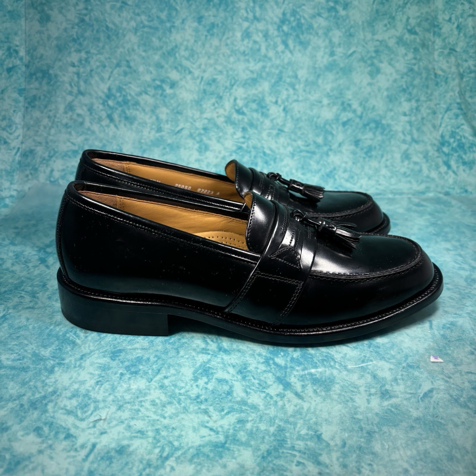 Bostonian Men’s Black Leather Tassle Rubber Sole Dress Loafer Men’s Size 7.5