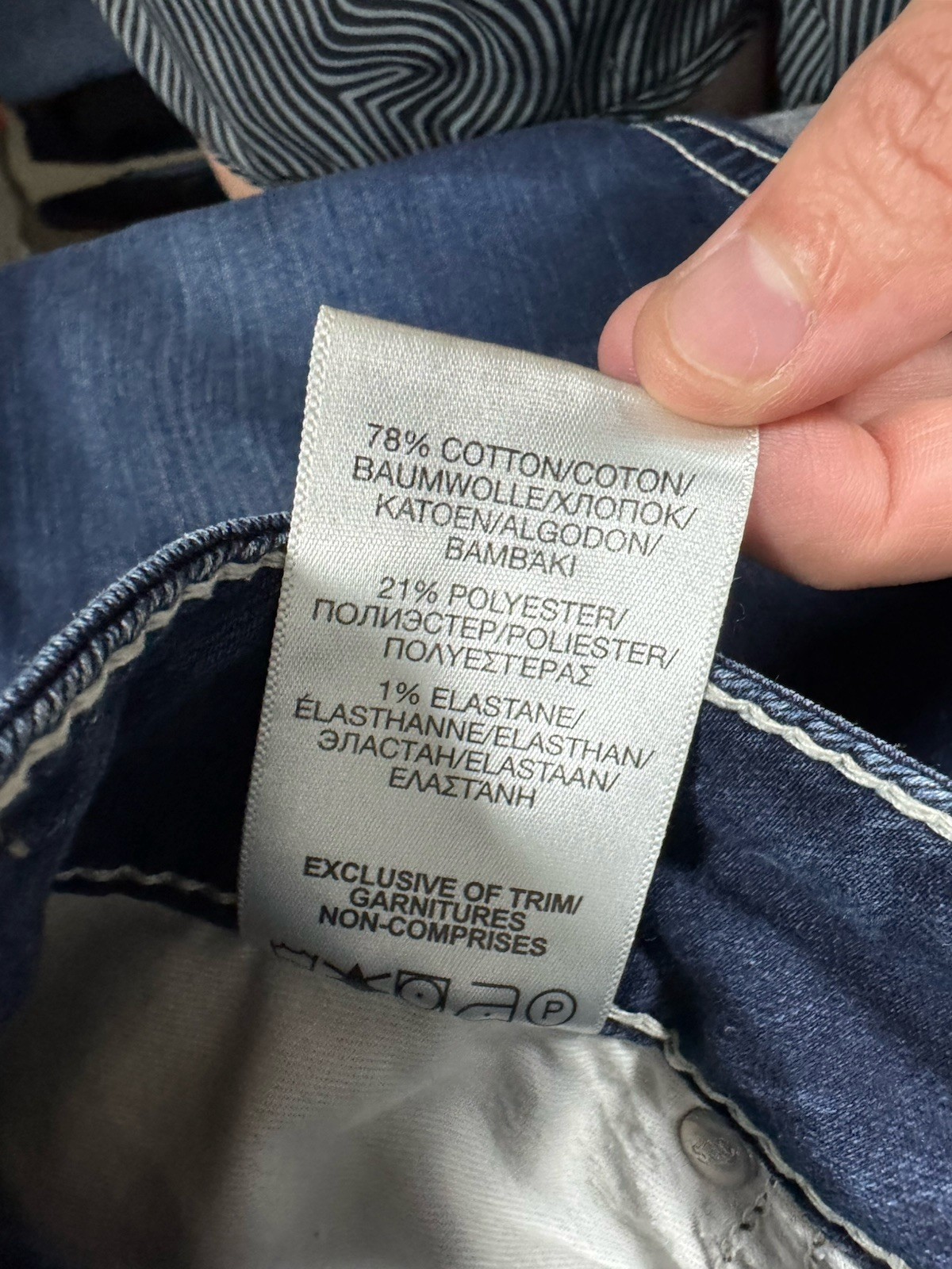 Silver Jeans Suki Super Stretch Jeans Women’s Size 27/31 Denim Dark Wash