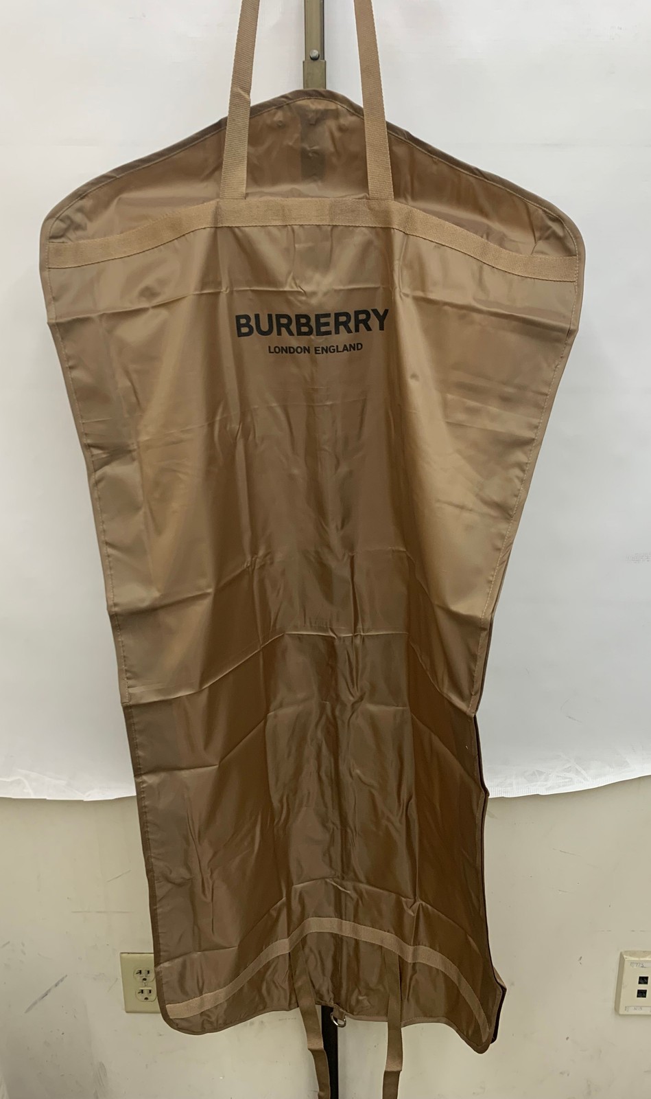 Burberry Nylon Full Zip Clothing Garment Bag in Khaki 50″ x 23″