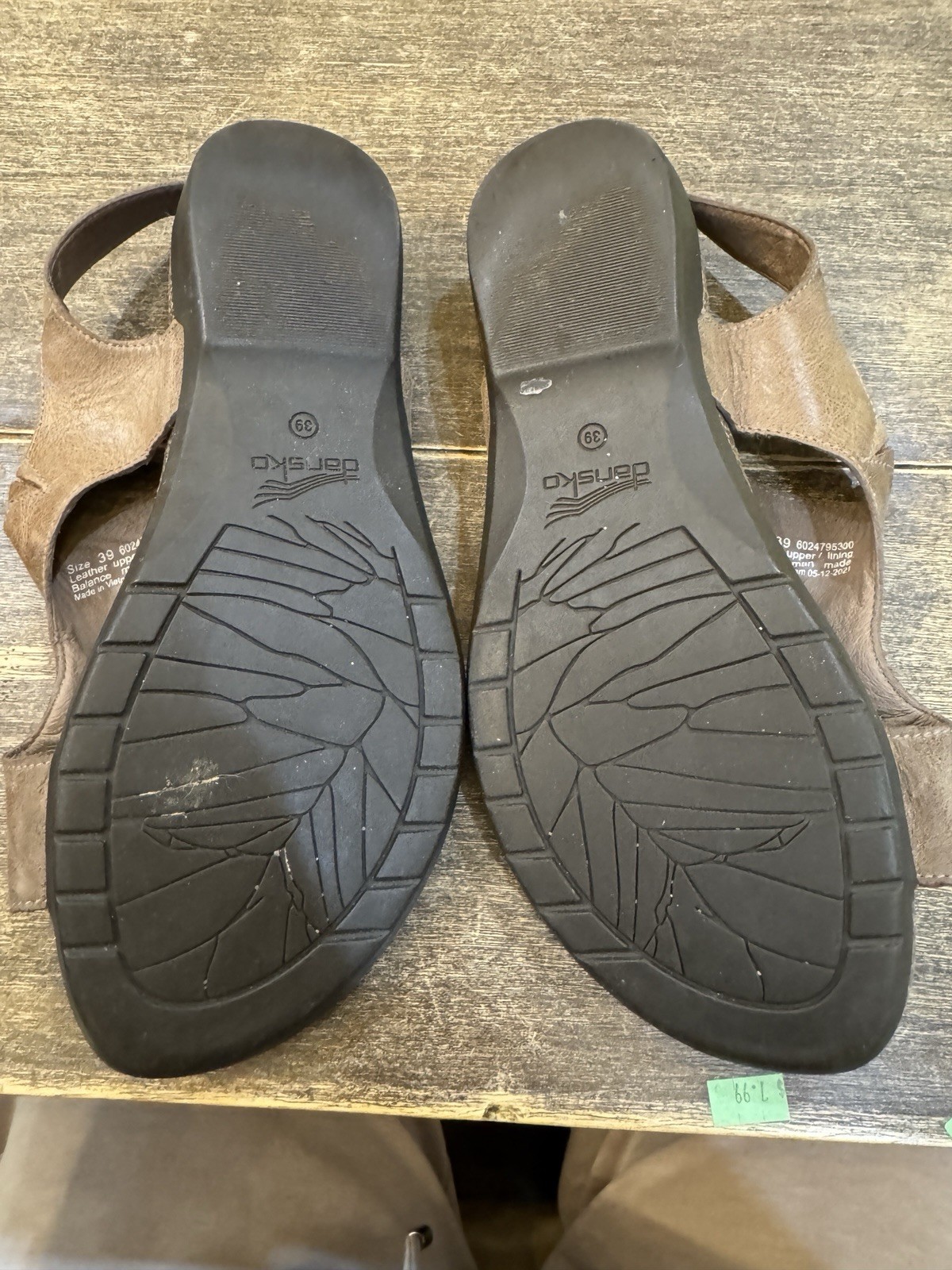 Dansko Reece Toe Loop Sandals Brown Slingback Leather Size 39 US 8.5-9