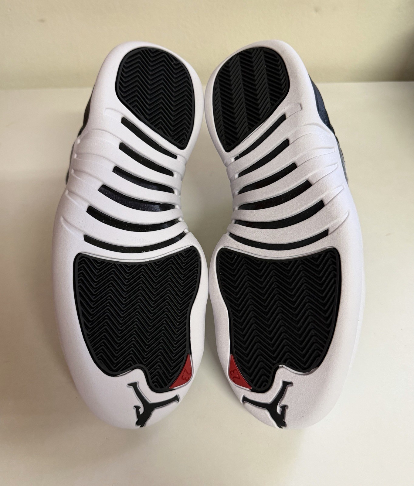 Nike Air Jordan 12 Retro Playoff 2022 Mens Sz 9 Black White CT8013-006 NEW!!!