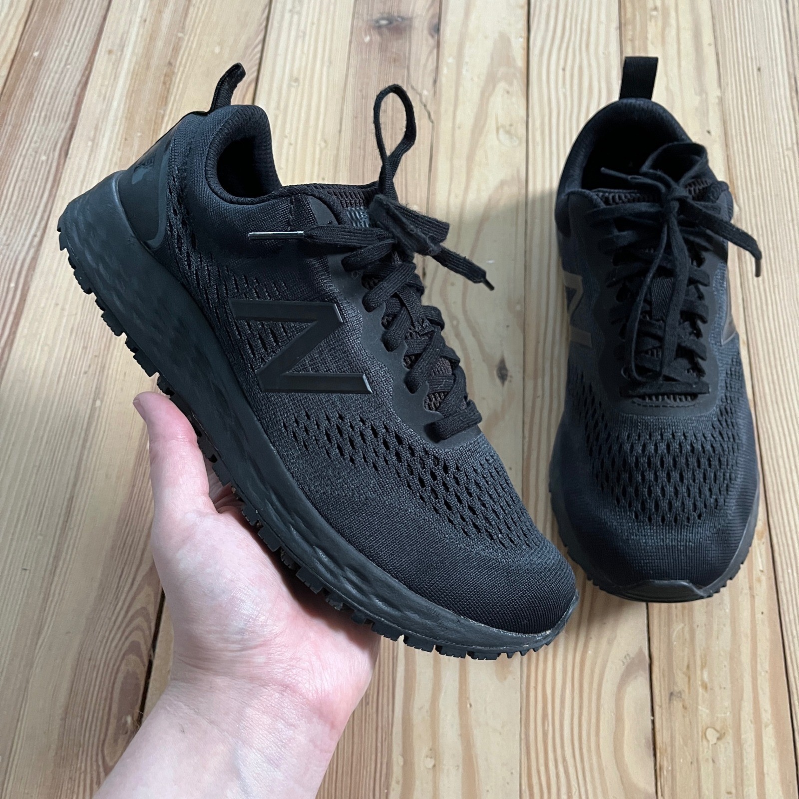 New Balance Arishi Fresh Foam Shoes For Crews Black Slip Resistant Work nonslip