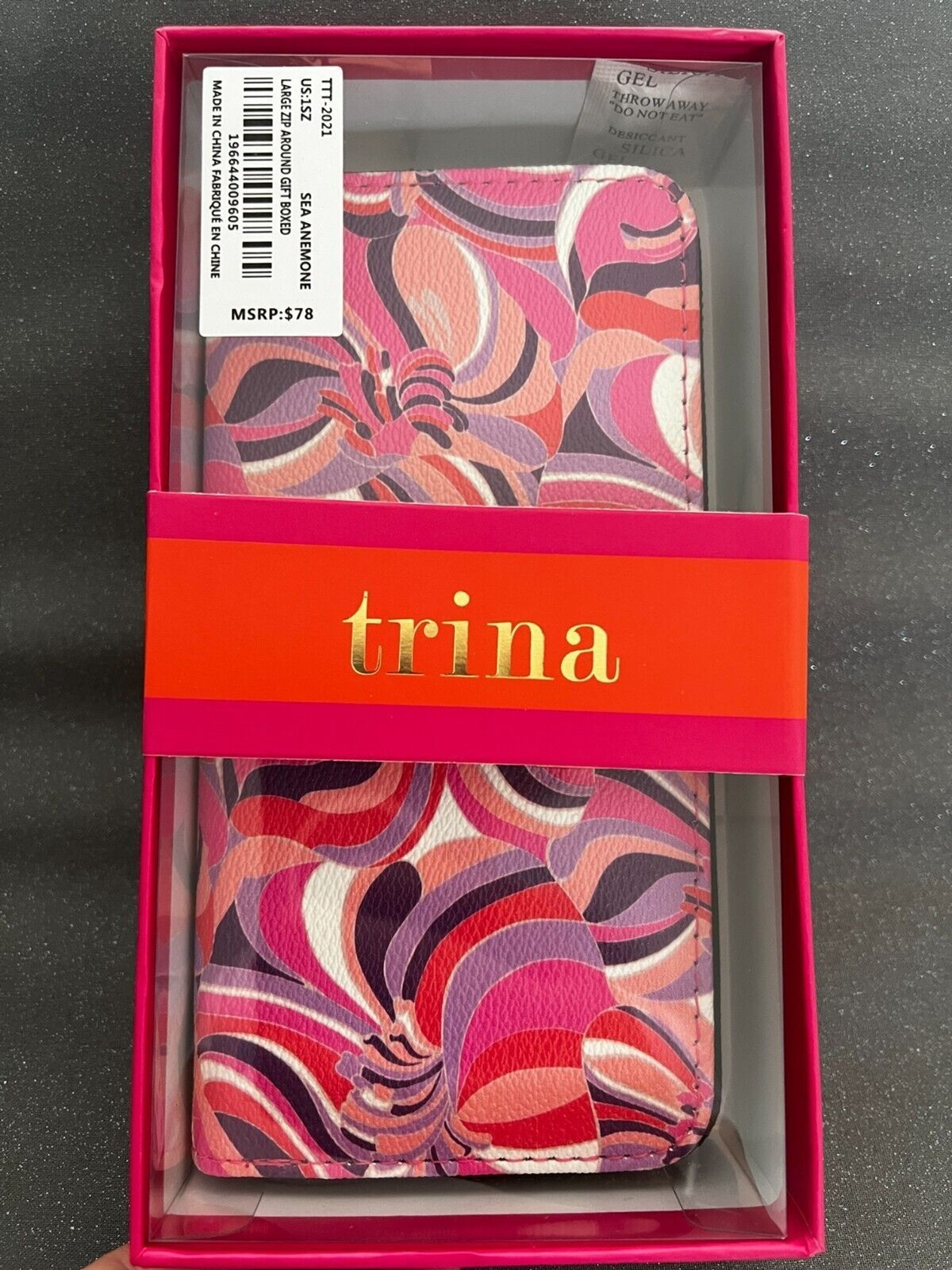 New Sealed Trina Turk Large Wallet Sea Anemone $78 In Original Gift Box- Sealed