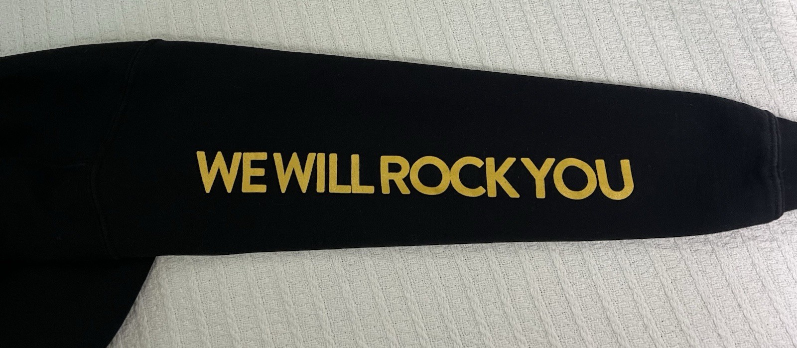 Queen Official Merch Hoodie We Will Rock You Sleeve Print XS 19” X 24” Black