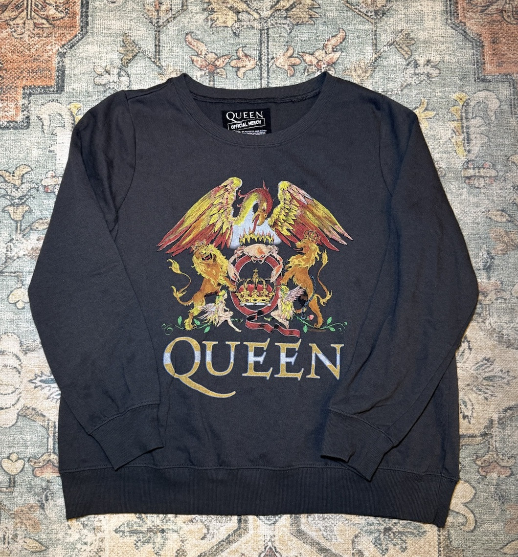 Queen Official Merch Graphic Sweatshirt Pullover Oversized Crest in Gray Size 0