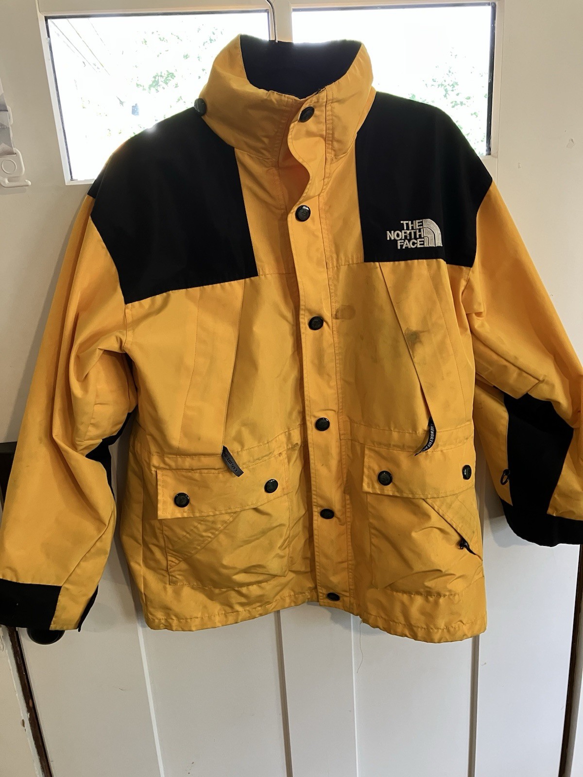 Vintage 2000’s The North Face Gore Tex Zip Up Jacket – See Measurements