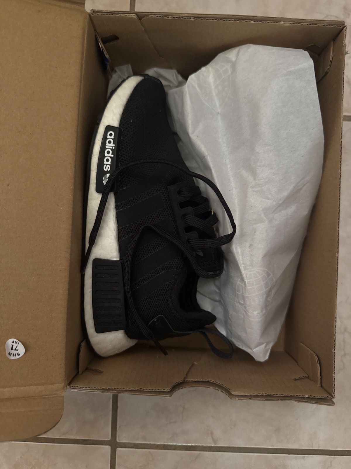 adidas shoes kids 11.5k NMD R1