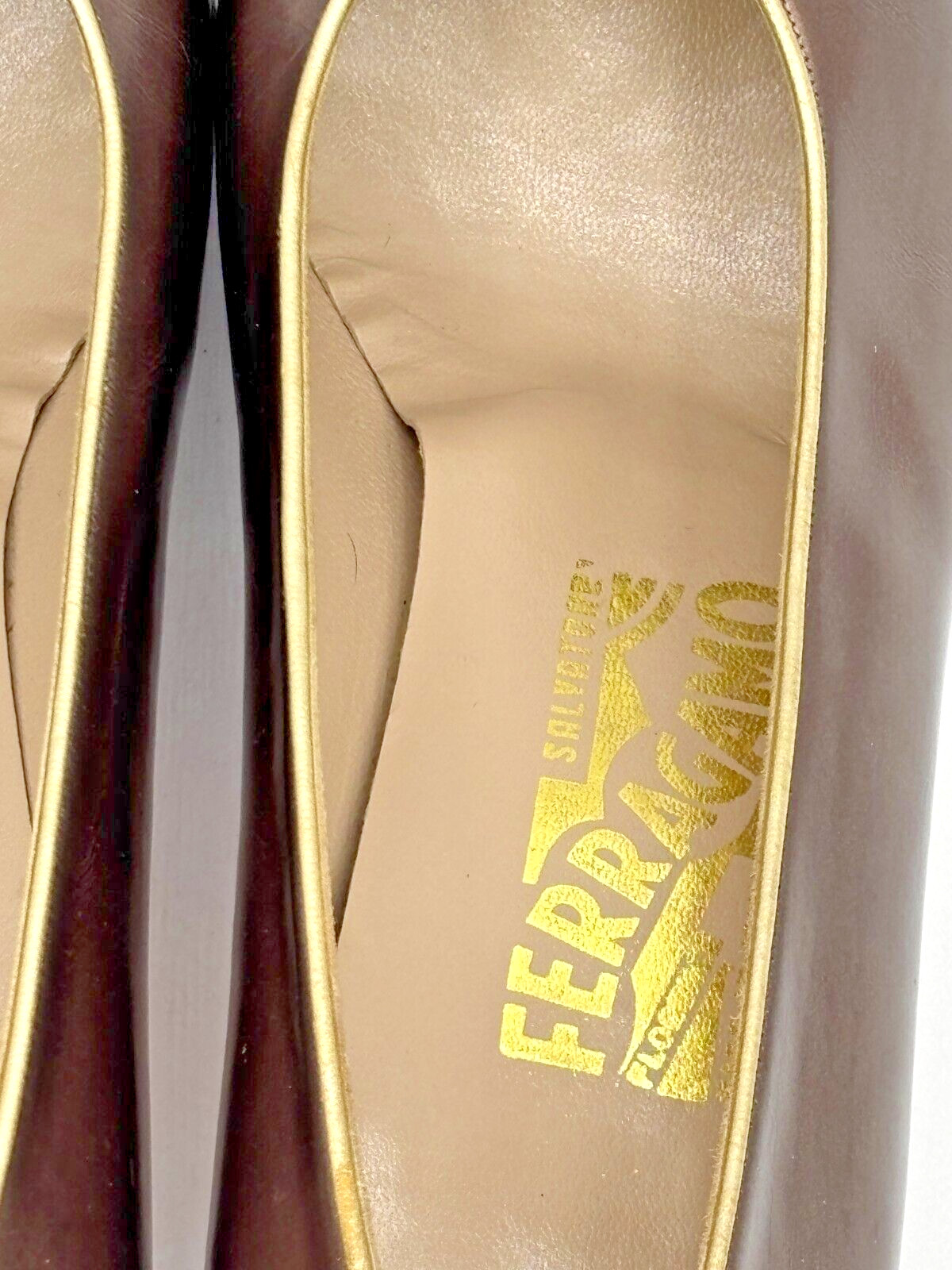 Salvatore Ferragamo Women’s Leather Pumps Sz 8B Bronze w Gold Trim DD10681 EUC