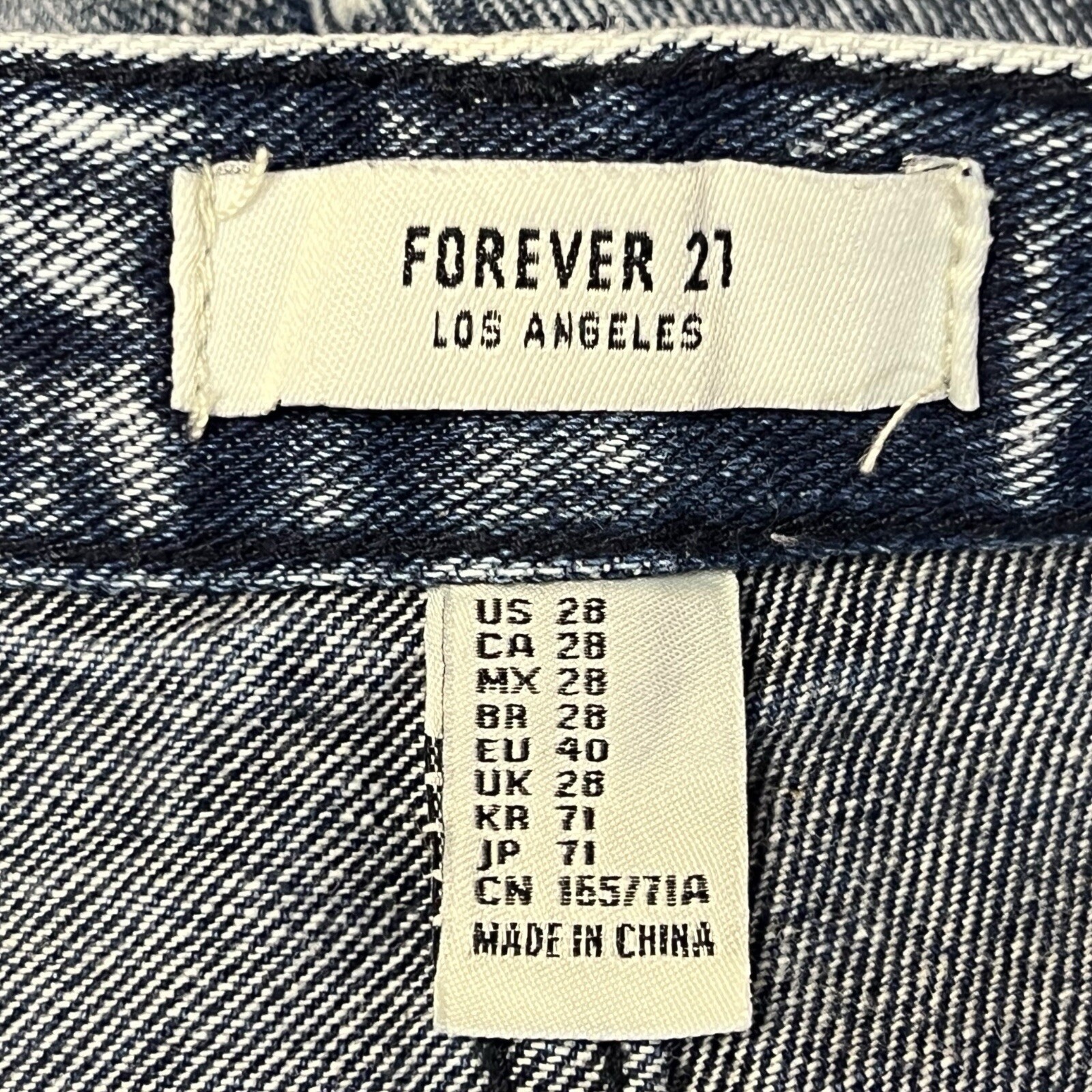 FOREVER 21 Denim Jean Shorts Blue Acid Wash Distressed Fringe Frayed Size 28