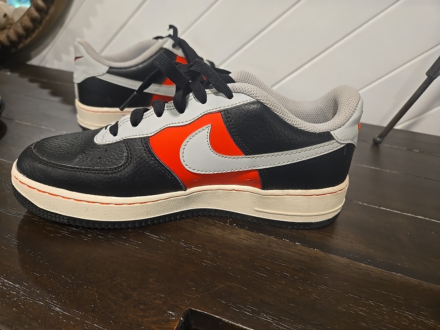 Nike Air Force 1 Low LV8 Black NBA 75th Trail Blazers Youth Size 7Y DJ9993-001