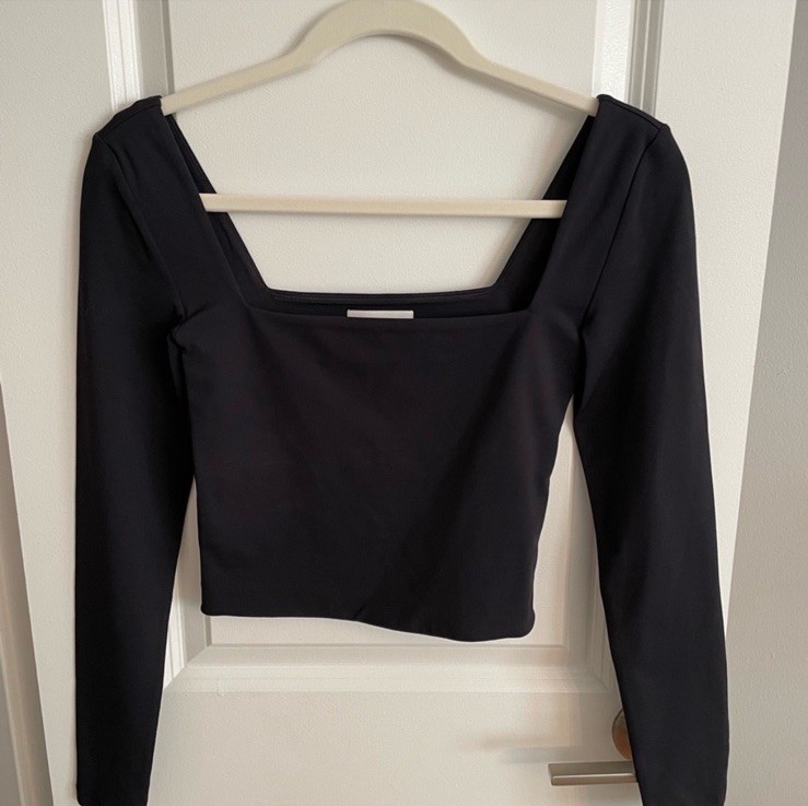 Babaton Black Square Neck Cropped Top S Long Sleeve Women’s Regular