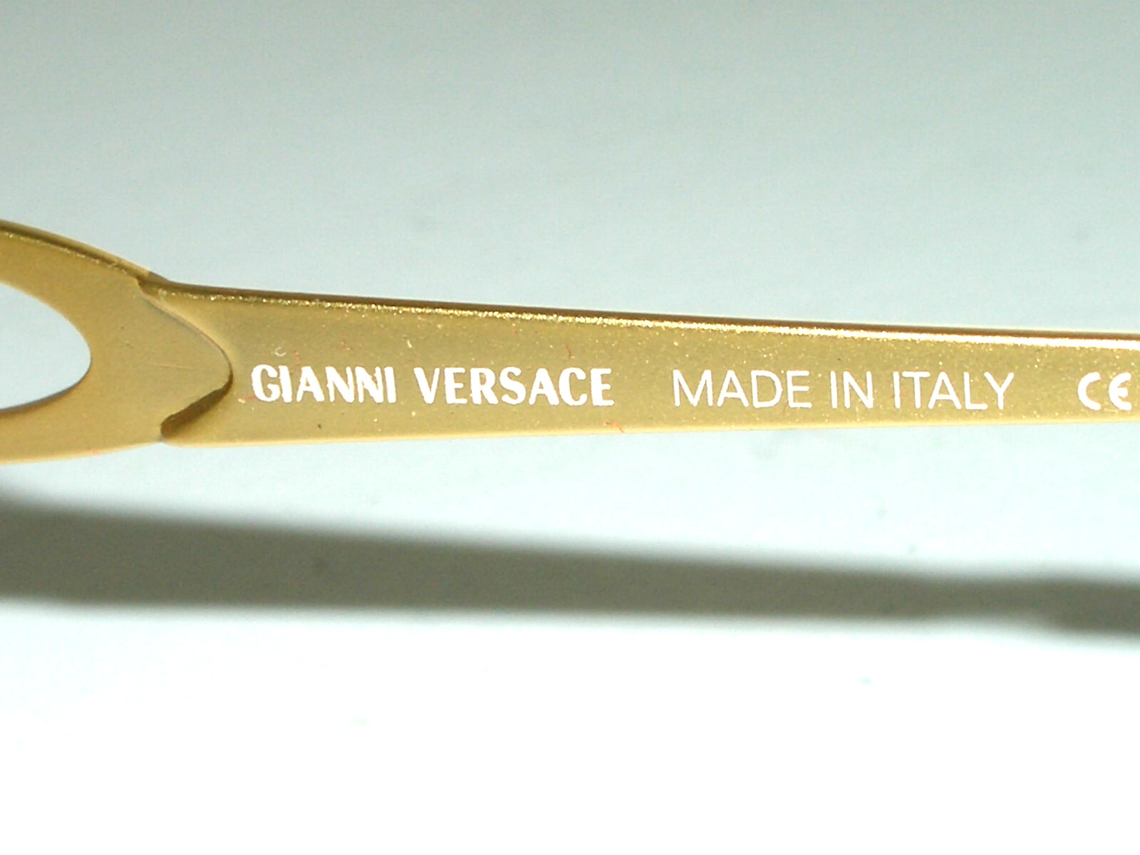 GIANNI VERSACE MOD. S81 COL.030 SLEEK GOLD RECTANGULAR OLIVE SUNGLASSES NEW