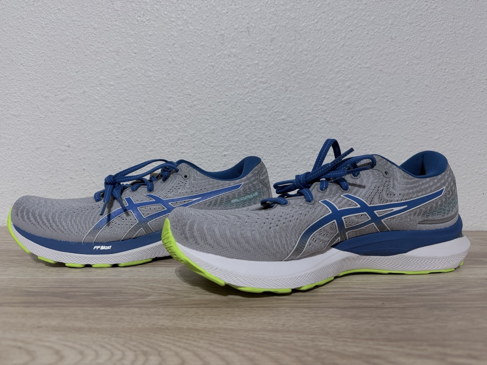 Asics GEL-Cumulus 24 1011B365-021 Mens Sheet Rock/Lake Drive Sz 10 Wide 2E NIB
