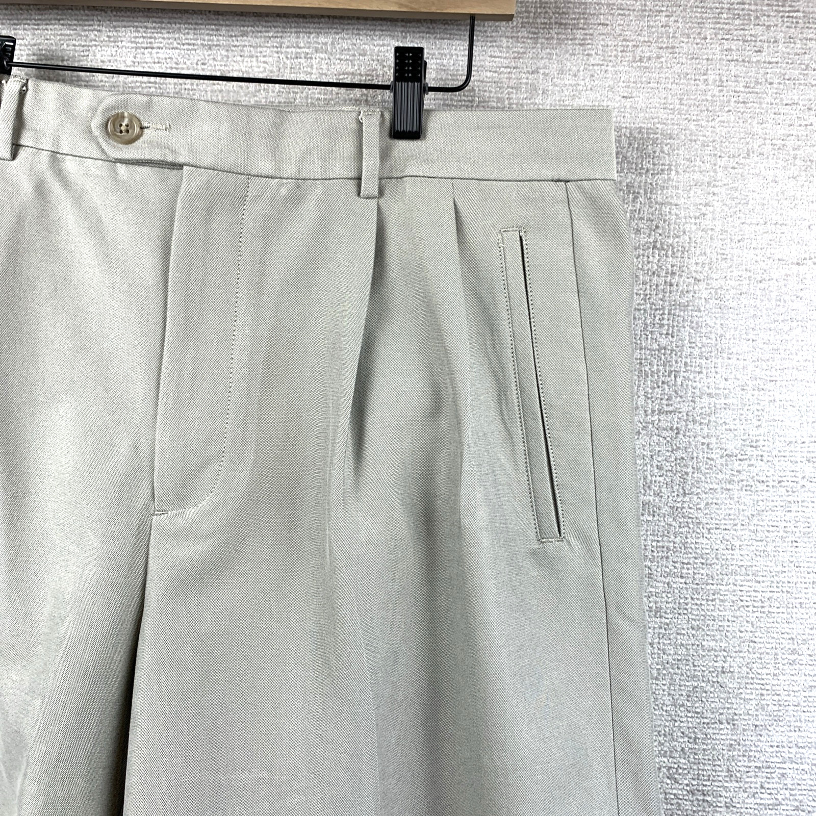 CUTTER & BUCK Chino Shorts Men’s 36 x 8.5 Gray Pleated Front Golf Classiccore