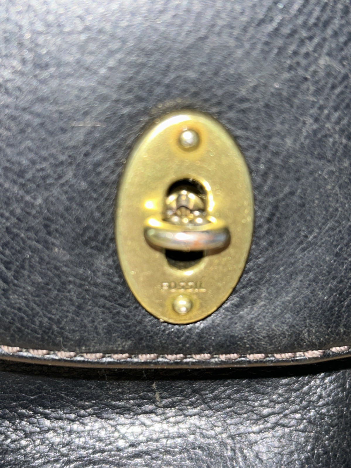 VTG Fossil Top Handle Turn Lock Crossbody Bag in Black 9”Hx10.25”Wx3.5”D