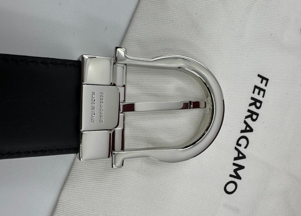 ADJUSTABLE REVERSIBLE DARK BROWN TO BLACK SALVATORE FERRAGAMO BELT SILVER BUCKLE