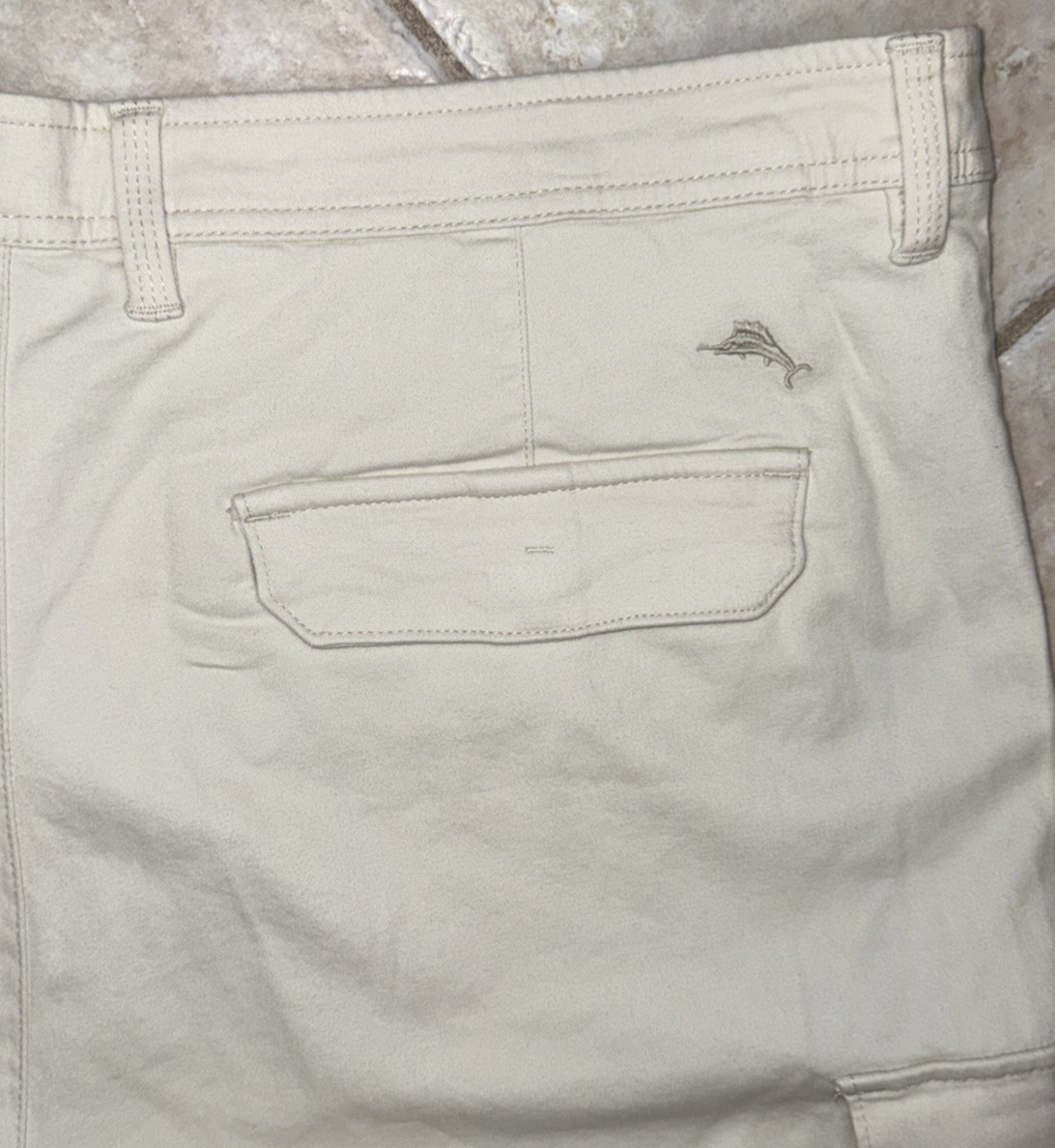 Tommy Bahama Cabo Coast Cargo Shorts Stretch Men 40 Chino 9″ Bleached Sand NWT