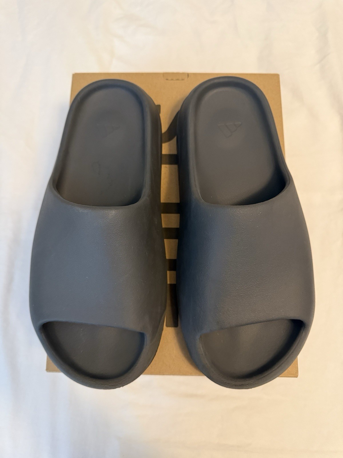 Adidas Yeezy Slide ‘Slate Grey’ Men’s Size 11 Pre-owned ID2350