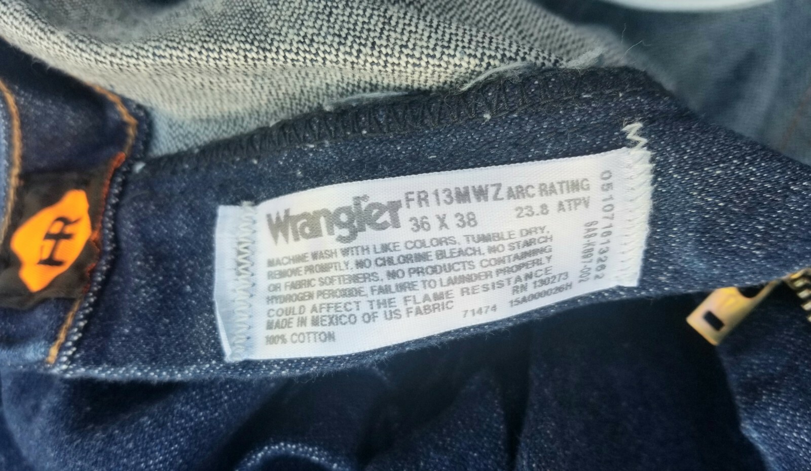 WRANGLER COWBOY CUT FLAME RESISTANT MEN’S 13 ORIGINAL BLUE DENIM JEANS 36/38