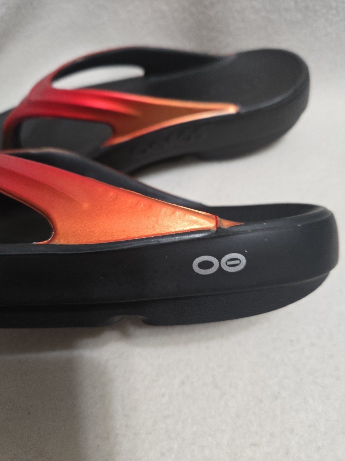 Oofos OOlala Luxe Solstice Sandals Size 8 Recovery Comfort Flip Flops Thongs