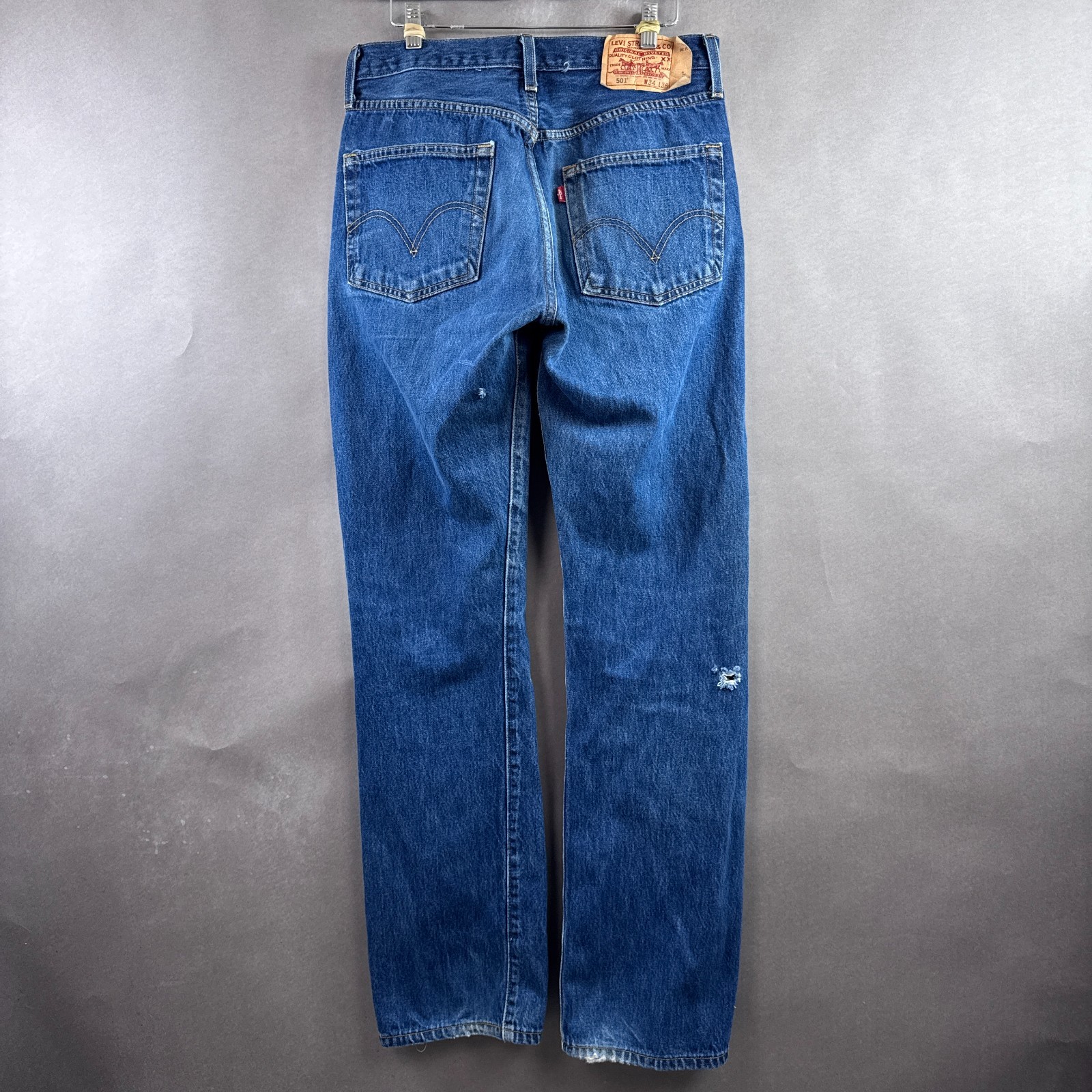 Levis 501 Jeans Mens 32×34 Blue Button Fly Denim Pants Thrashed Faded (Tag34x36)