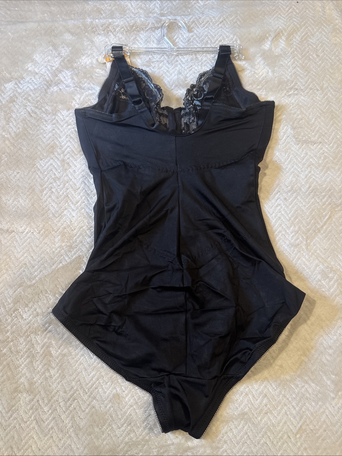 PICK – MAIDENFORM FL1456 Ultra-Firm Tummy Control Lace-Trim Shapewear Bodysuit