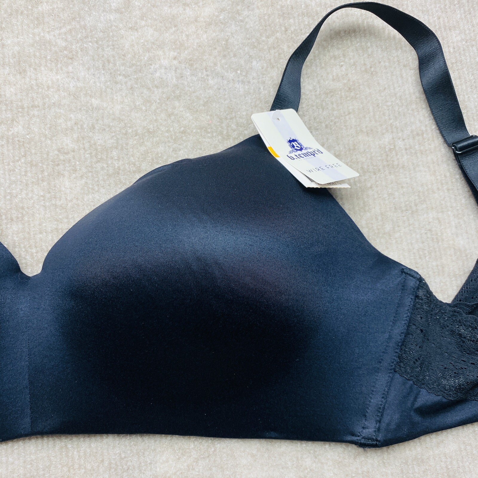 b.tempt’d Women’s Future Foundation Lace Wirefree Bra Black 38 DD