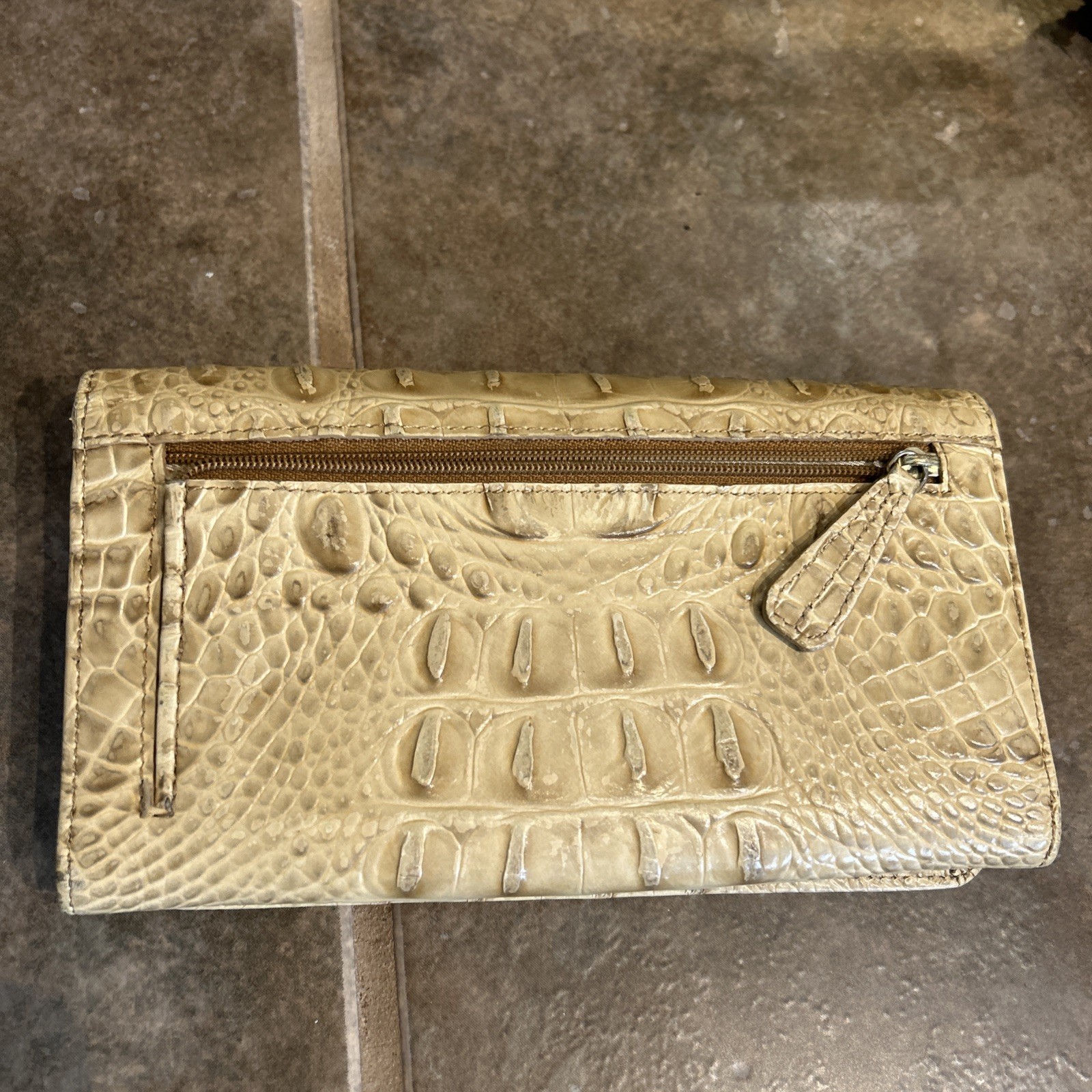 BRAHMIN MELBOURNE TAN BROWN CROC EMBOSSED LEATHER LARGE WALLET 7.75×4.5”