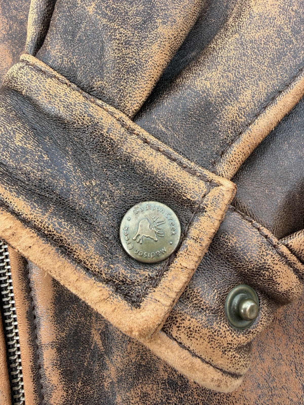 VINTAGE 90sMadison Creek Outfitters Men’s Distressed Brown Leather Bomber Jacket