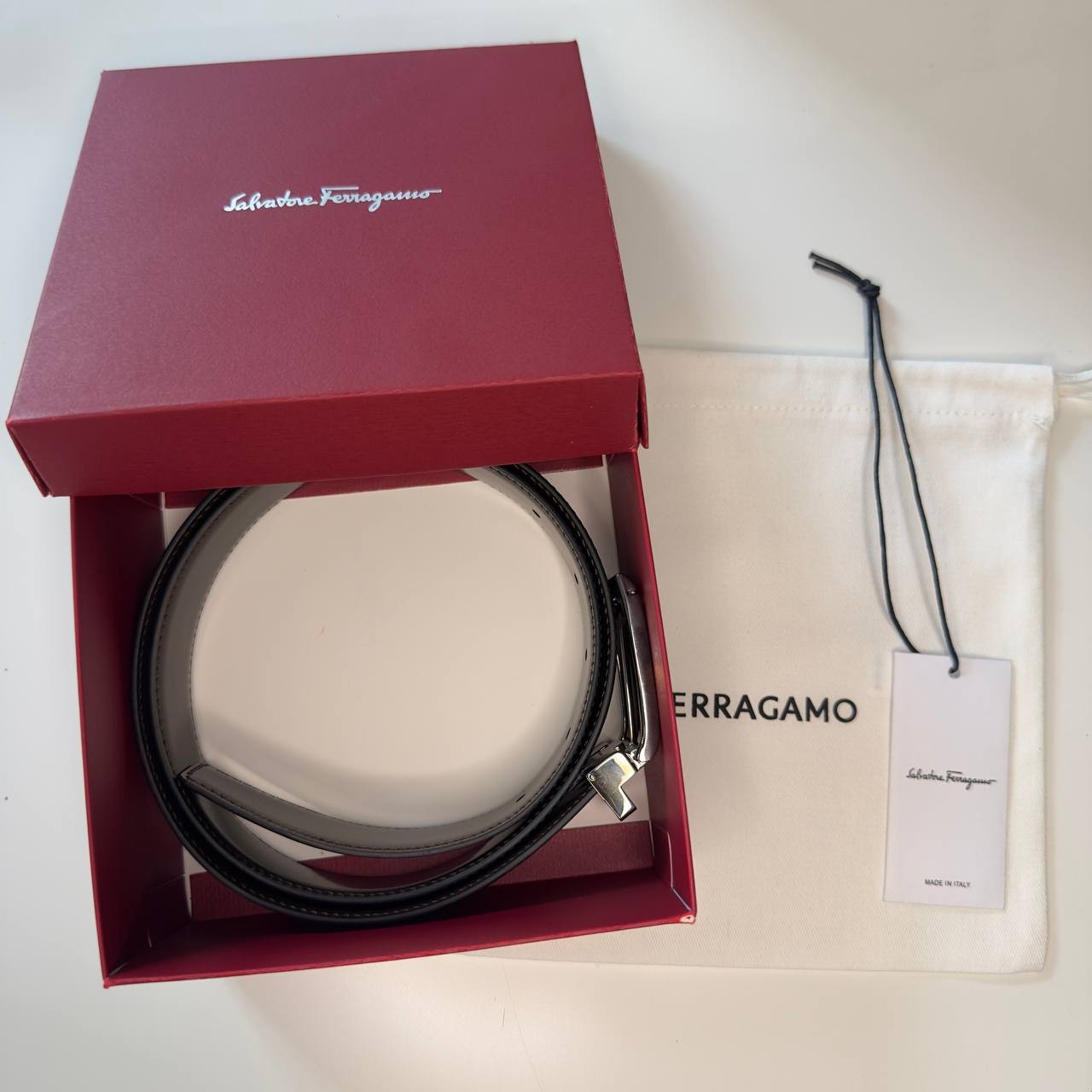 AUTHENTIC Salvatore Ferragamo reversible leather belt black and brown strap