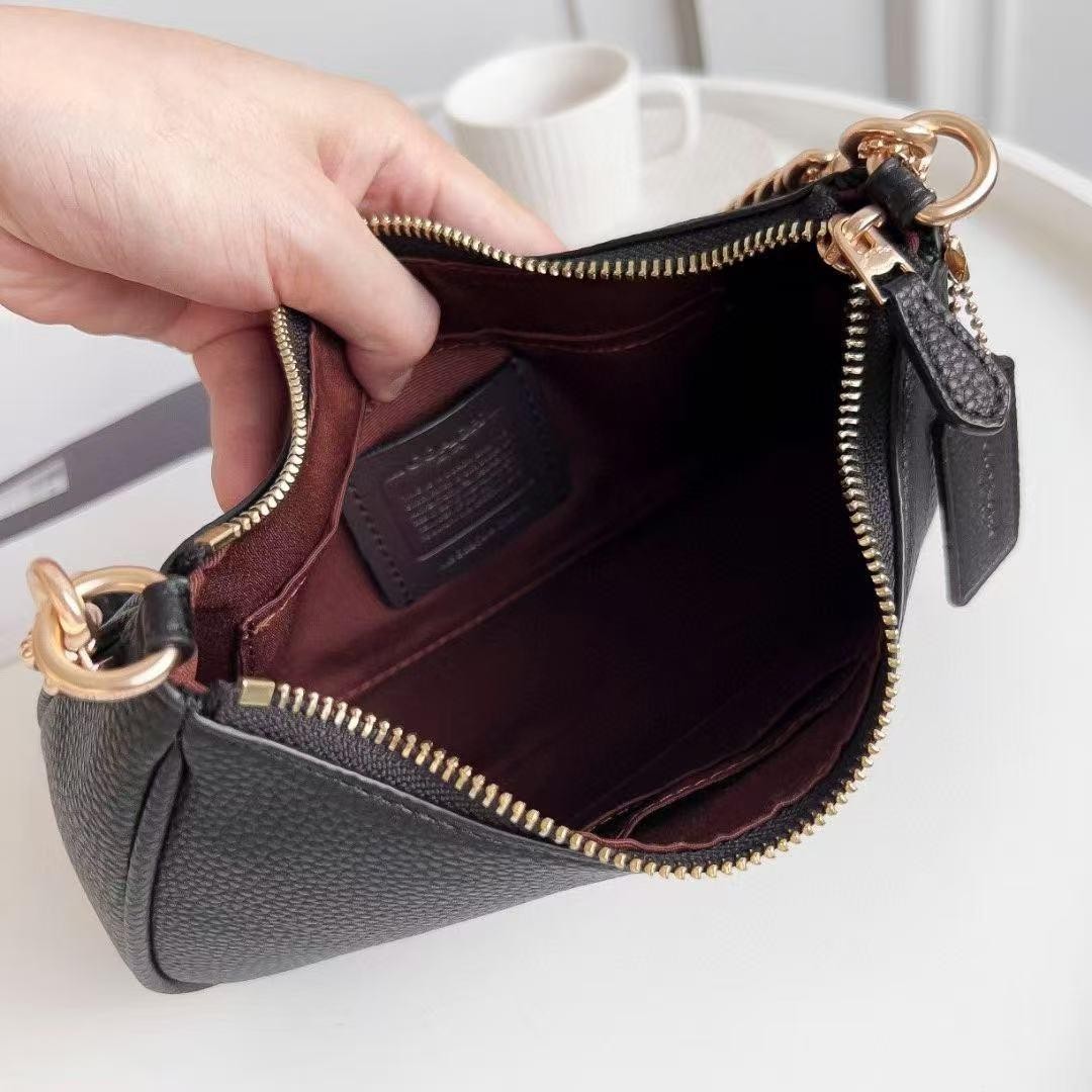 Coach Teri Shoulder Bag Refined pebble leather/Black , Only unpacked, not used