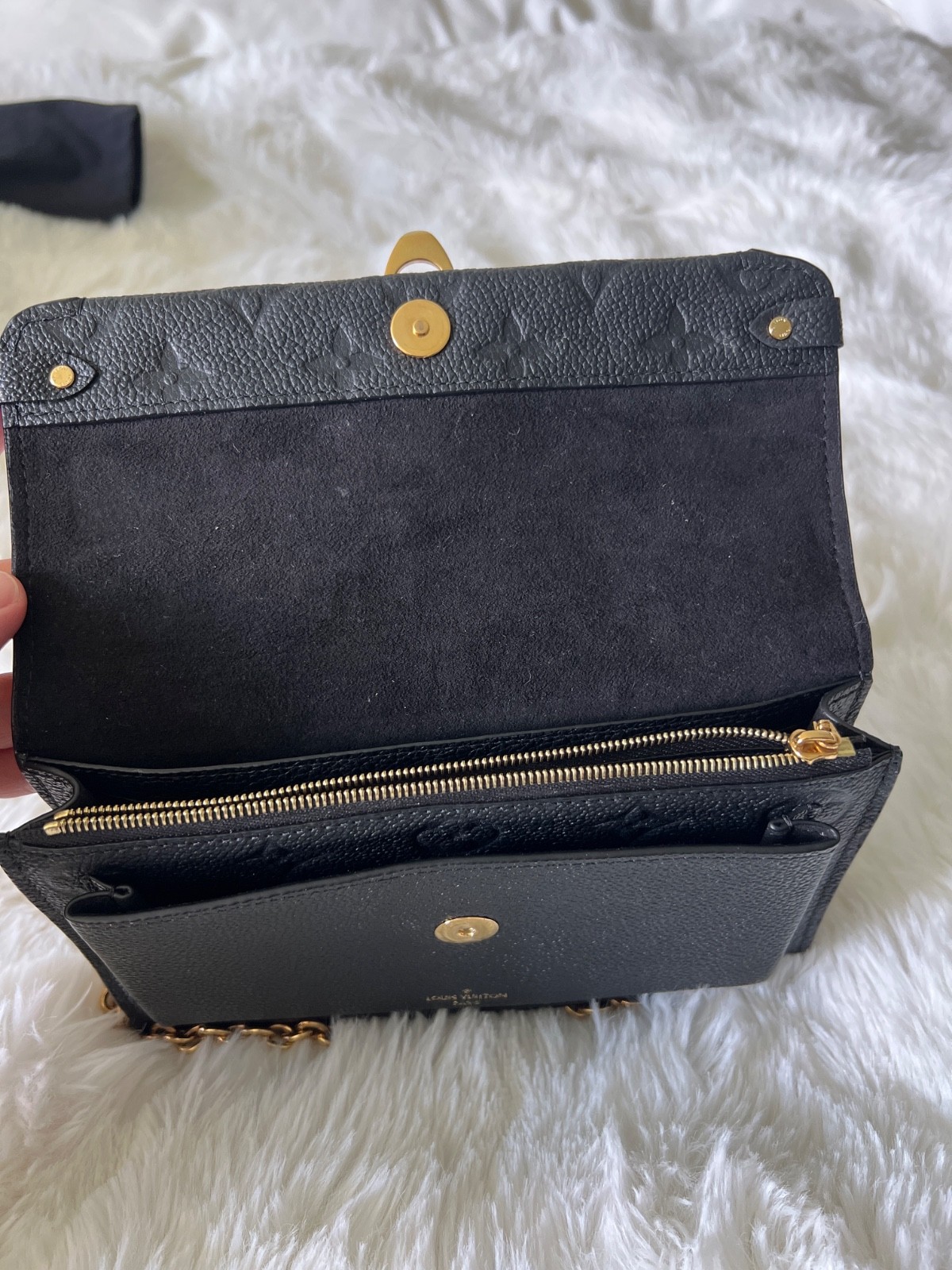 Louis Vuitton Vavin Crossbody Black Leather