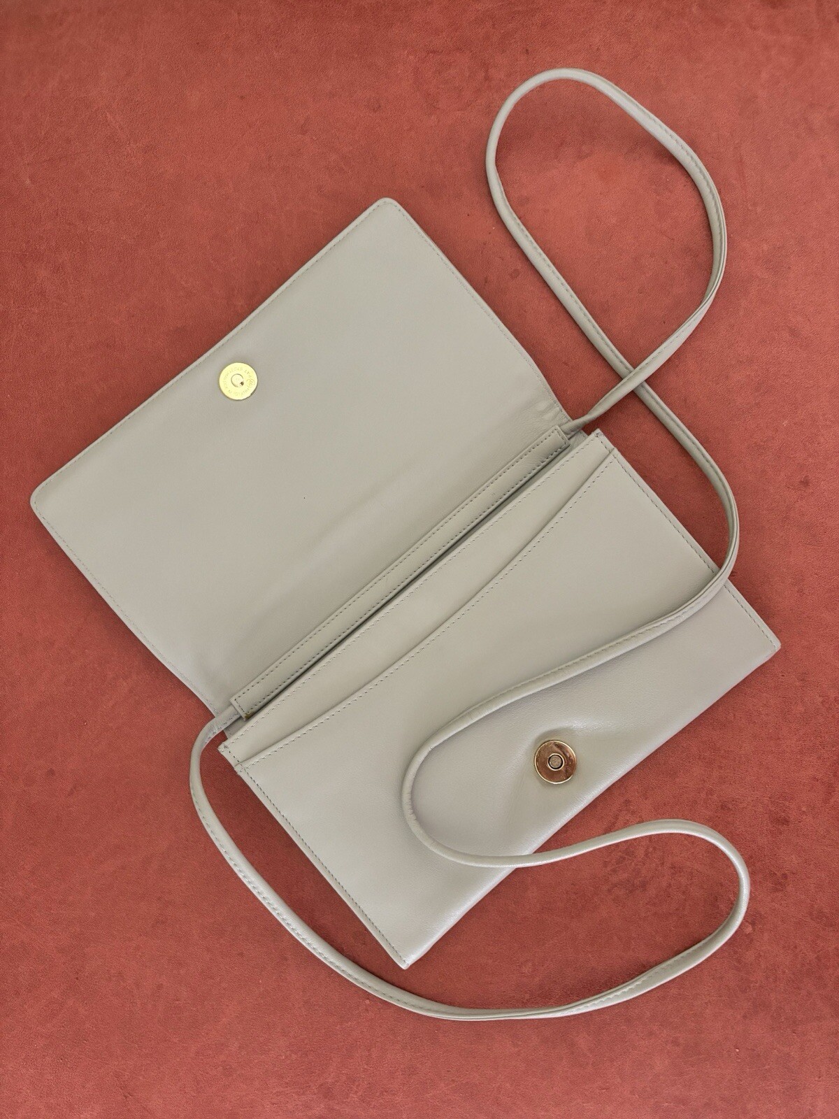 Donna Karan Light Taupe 5 Pocket Crossbody Soft Leather 8.75 X 5.5” Card Slots