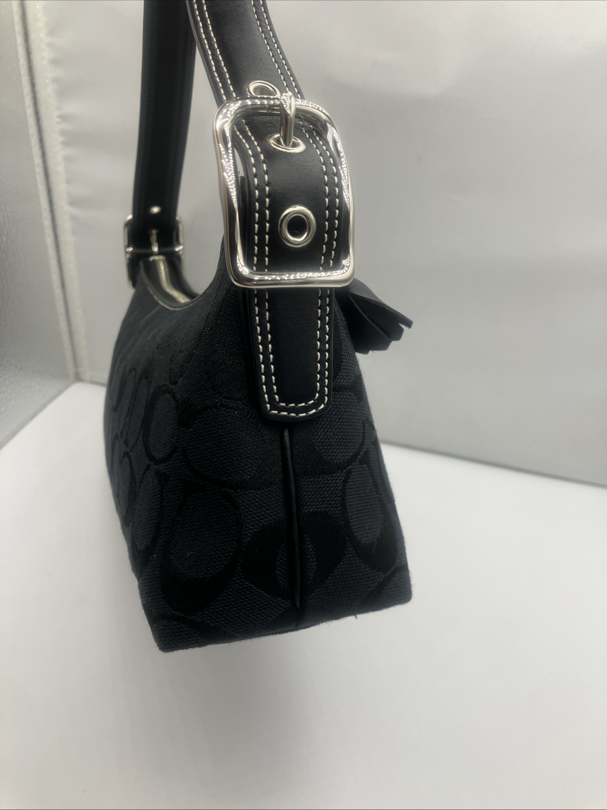 VTG Coach 8K01 Hamptons Signature Soft East West Demi Baguette Black