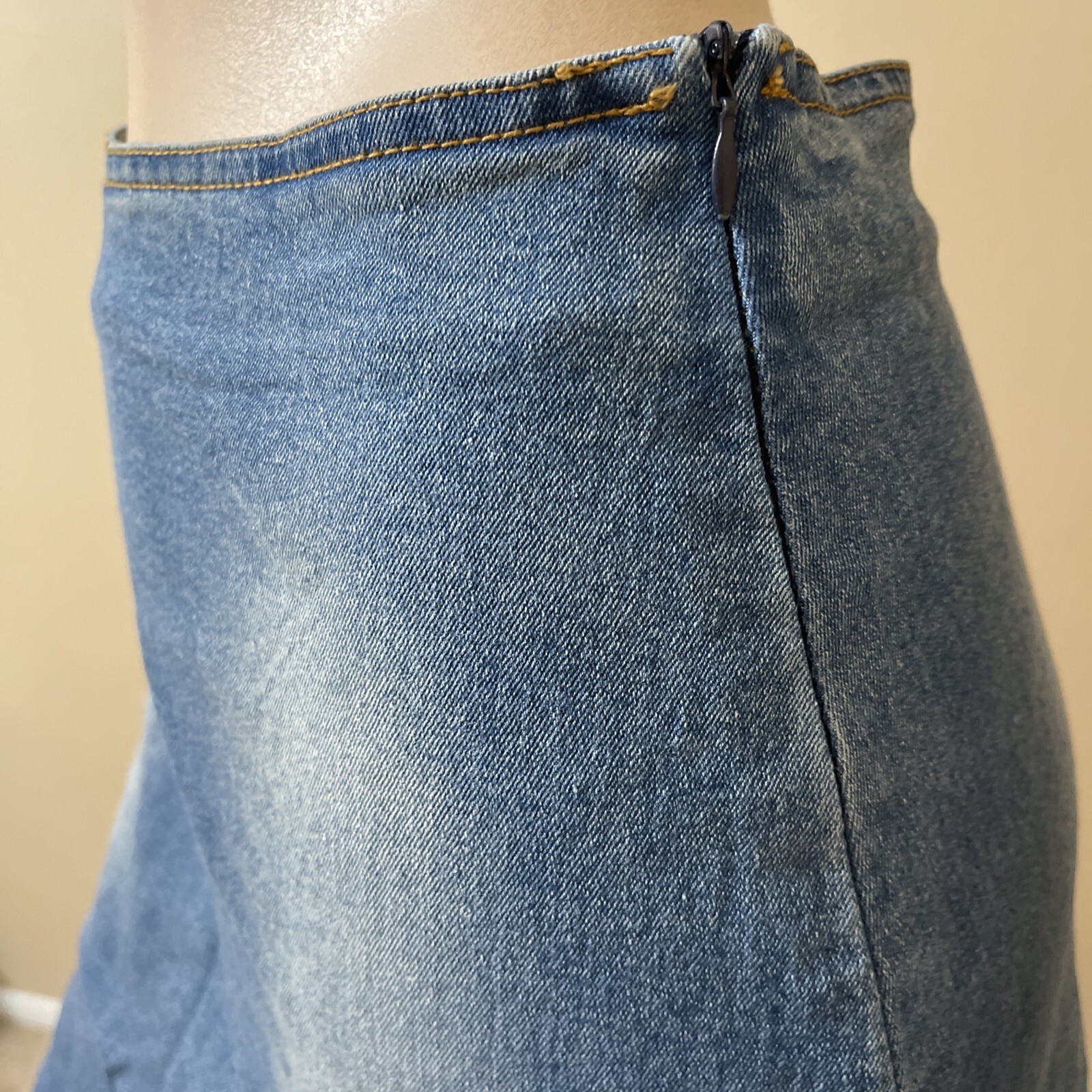 Women’s Blue Denim Cotton Casual Stretch Bead Boho Zipper Size M(6-8) Skirt 3277
