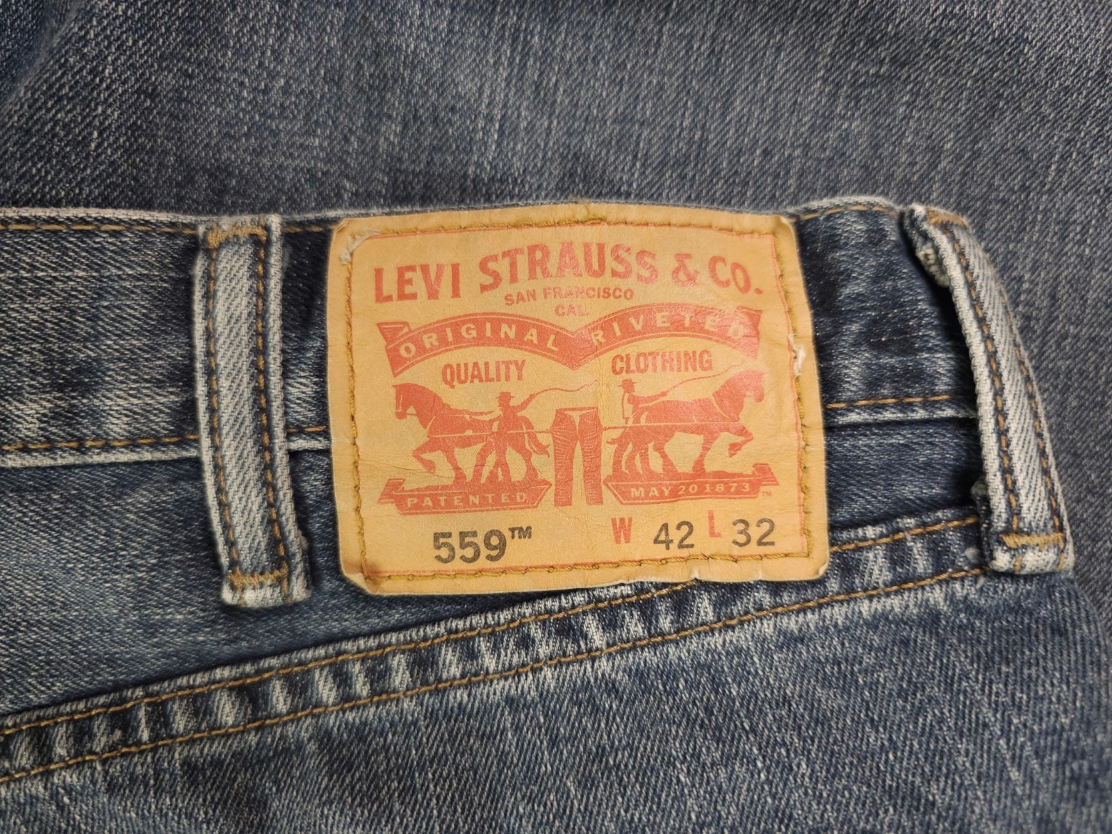 Levi Strauss 559 W42 – L32 Men’s Relaxed Fit Straight Leg Men’s Jeans