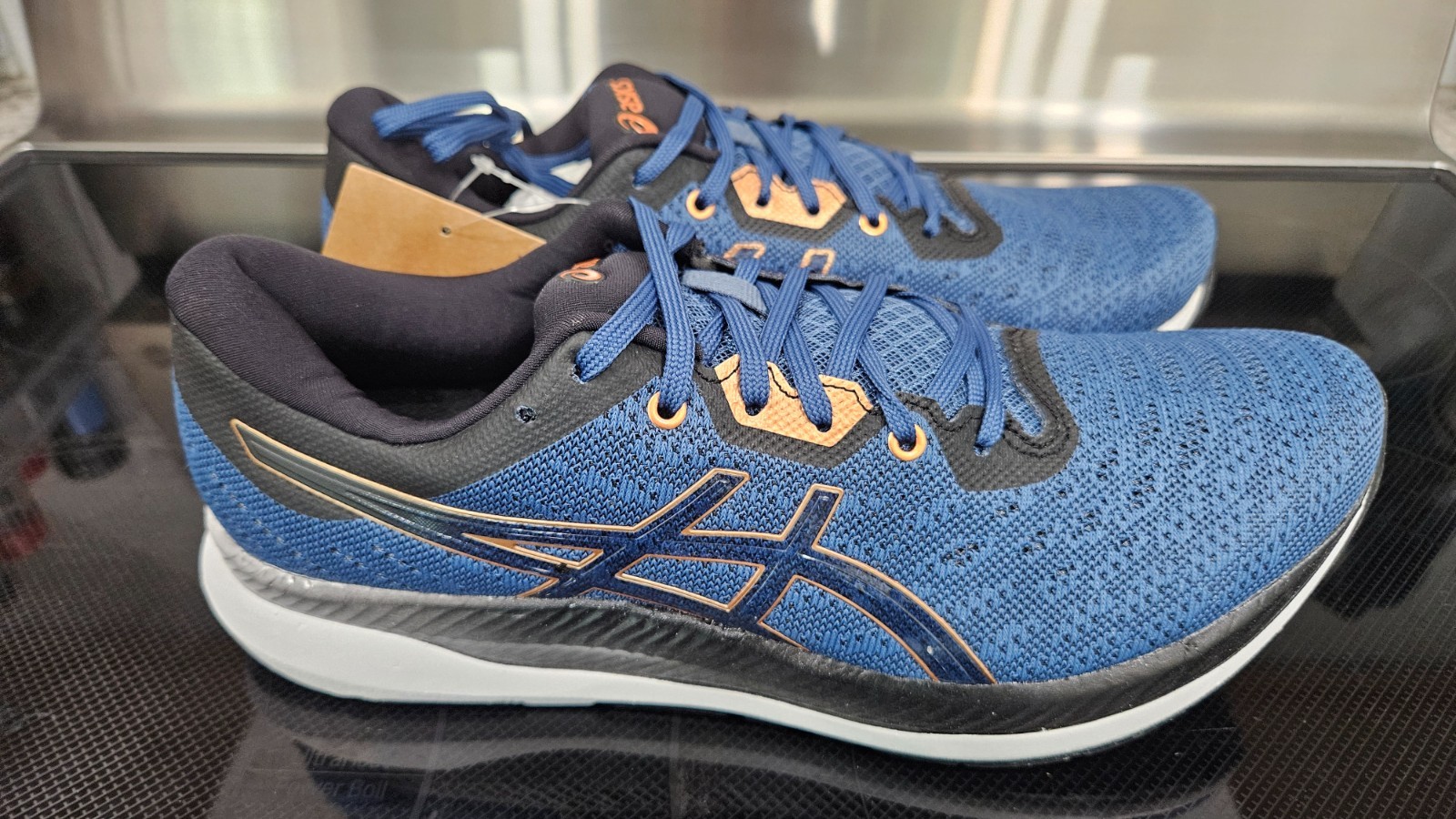 NEW Asics Ezeride Grand Men’s Size 9 Shark/Pure Bronze 1011B788-400