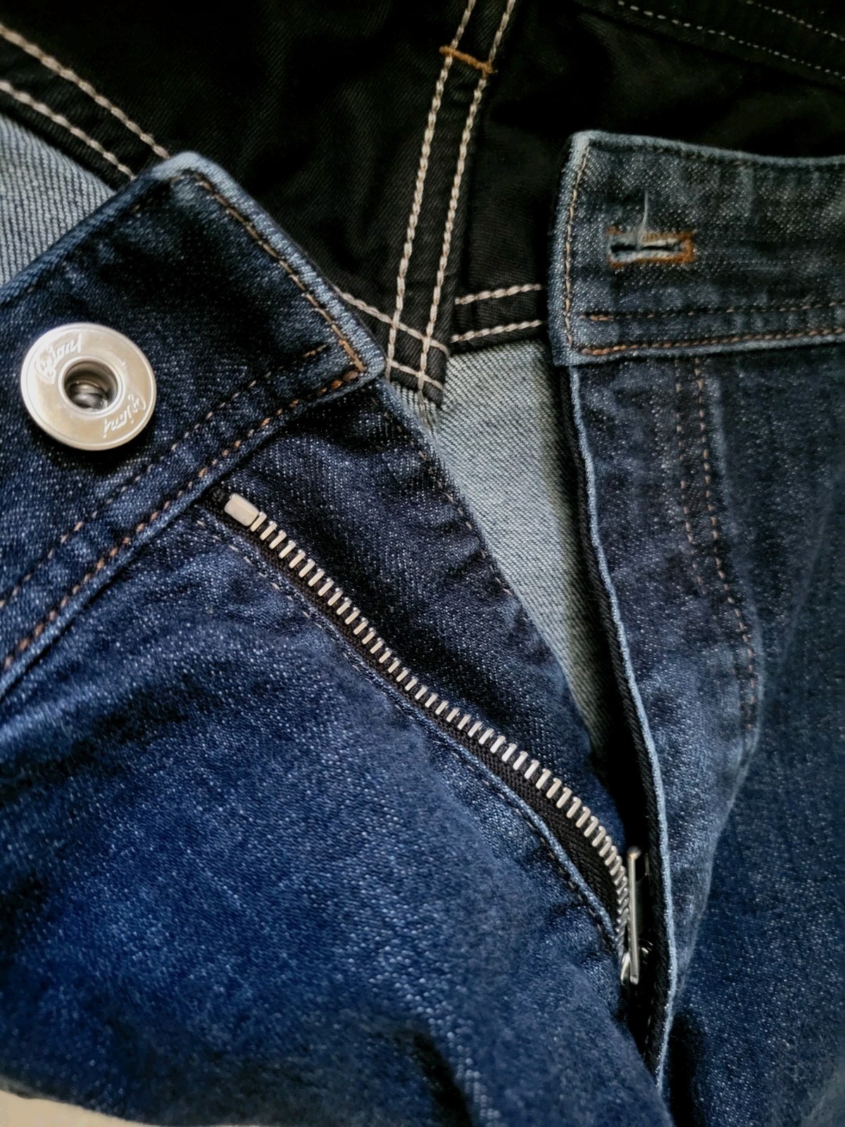 Brioni Chamonix Men Blue Denim Jeans size 40 inches Italy cotton with pockets
