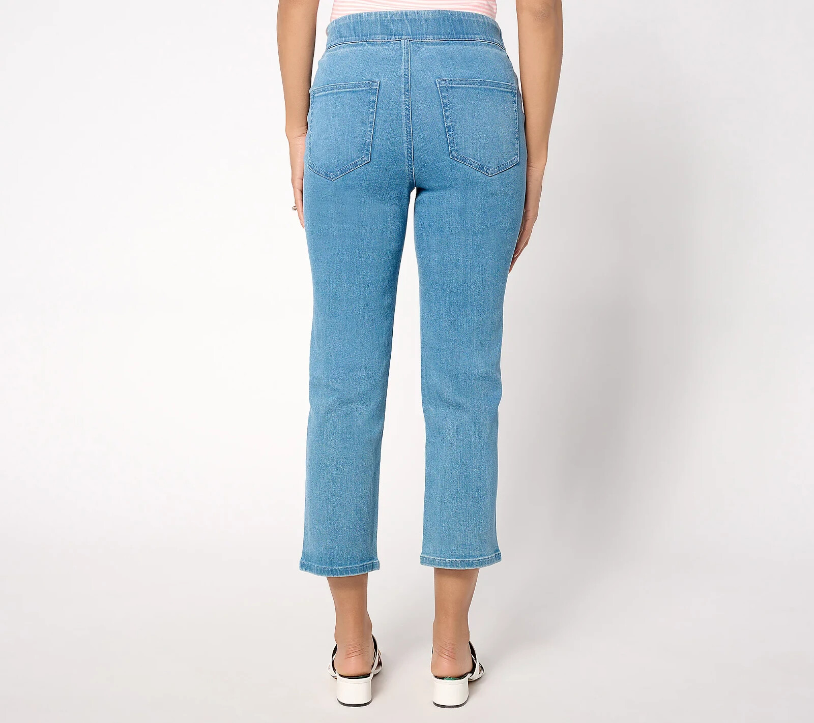 Denim & Co. Woman’s Signature Regular Perfect Flex Cropped Jeans- Womens A649272
