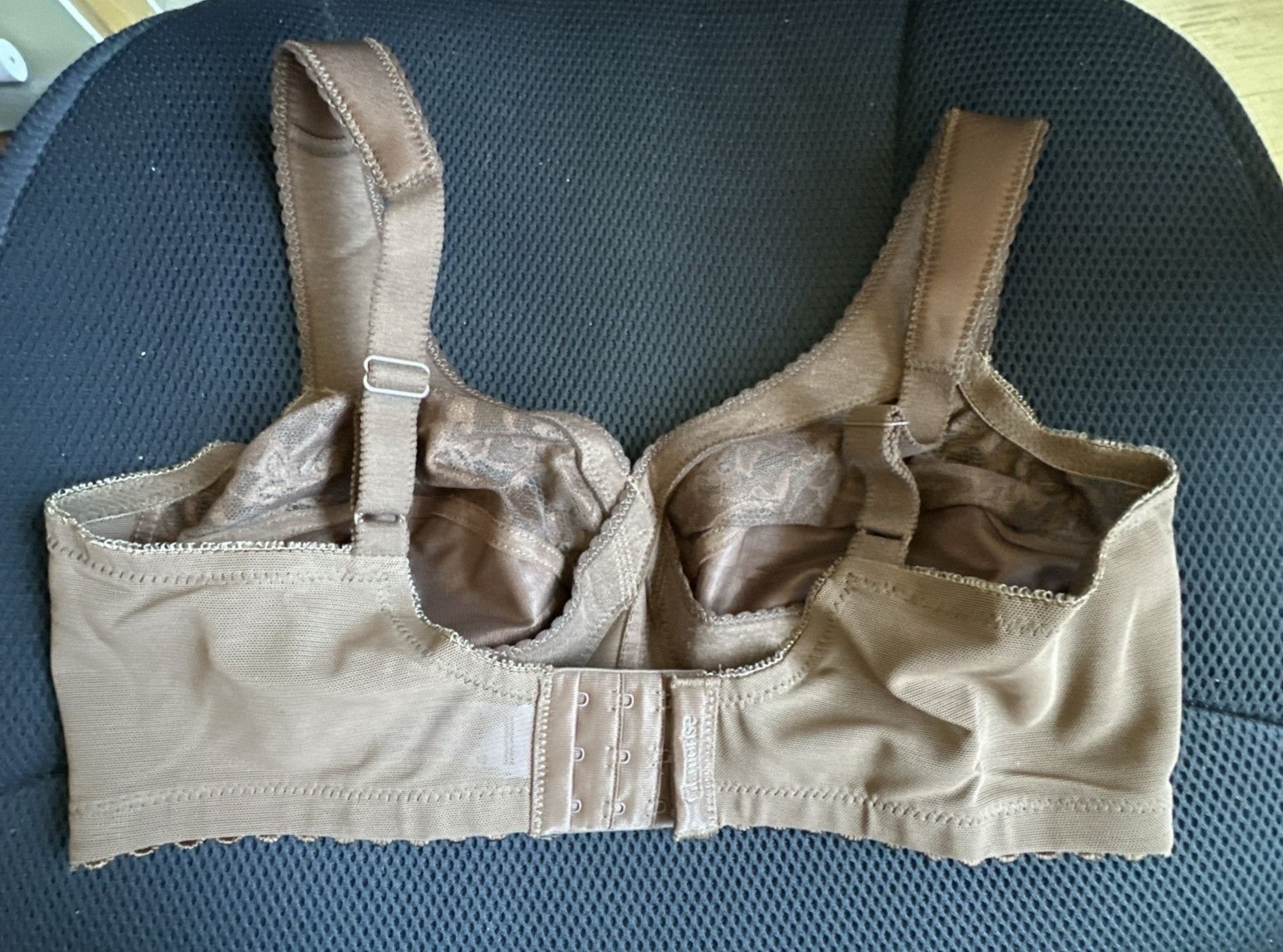PICK SIZE/COLOR – Glamorise #1000 MagicLift Original Wirefree Support Bra