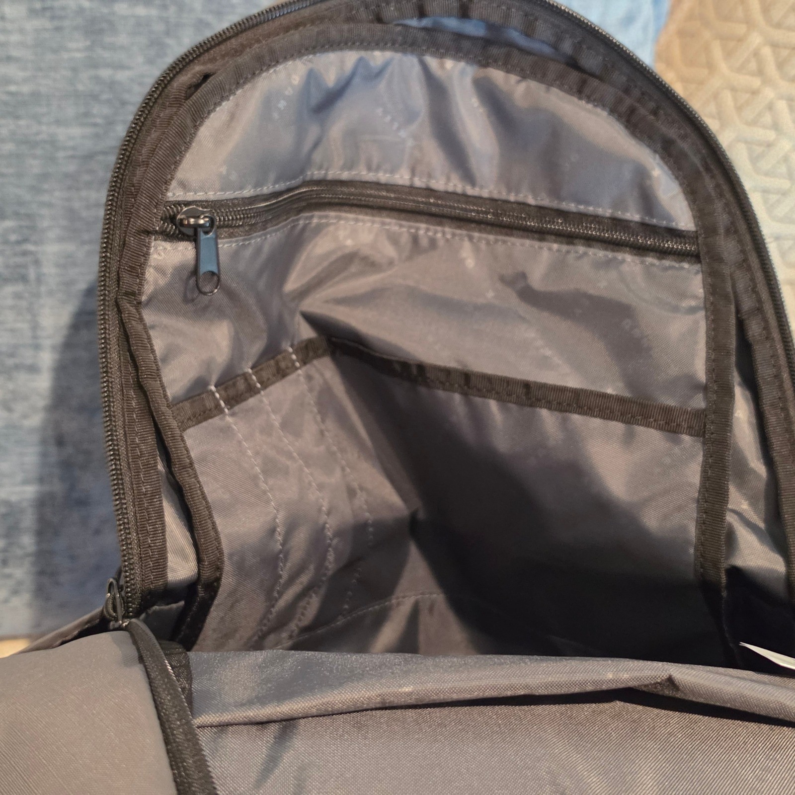 Oakley Sport Backpack 22L Forged Iron Gray Laptop Daypack FOS901243
