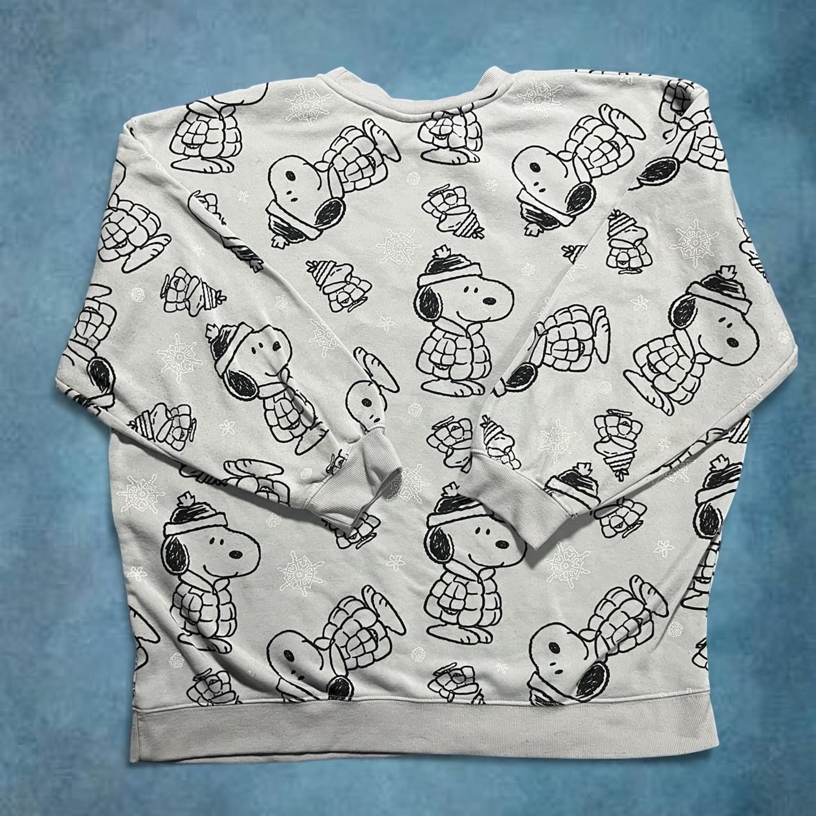 Gray peanuts snoopy and Woodstock Christmas sweater oversized